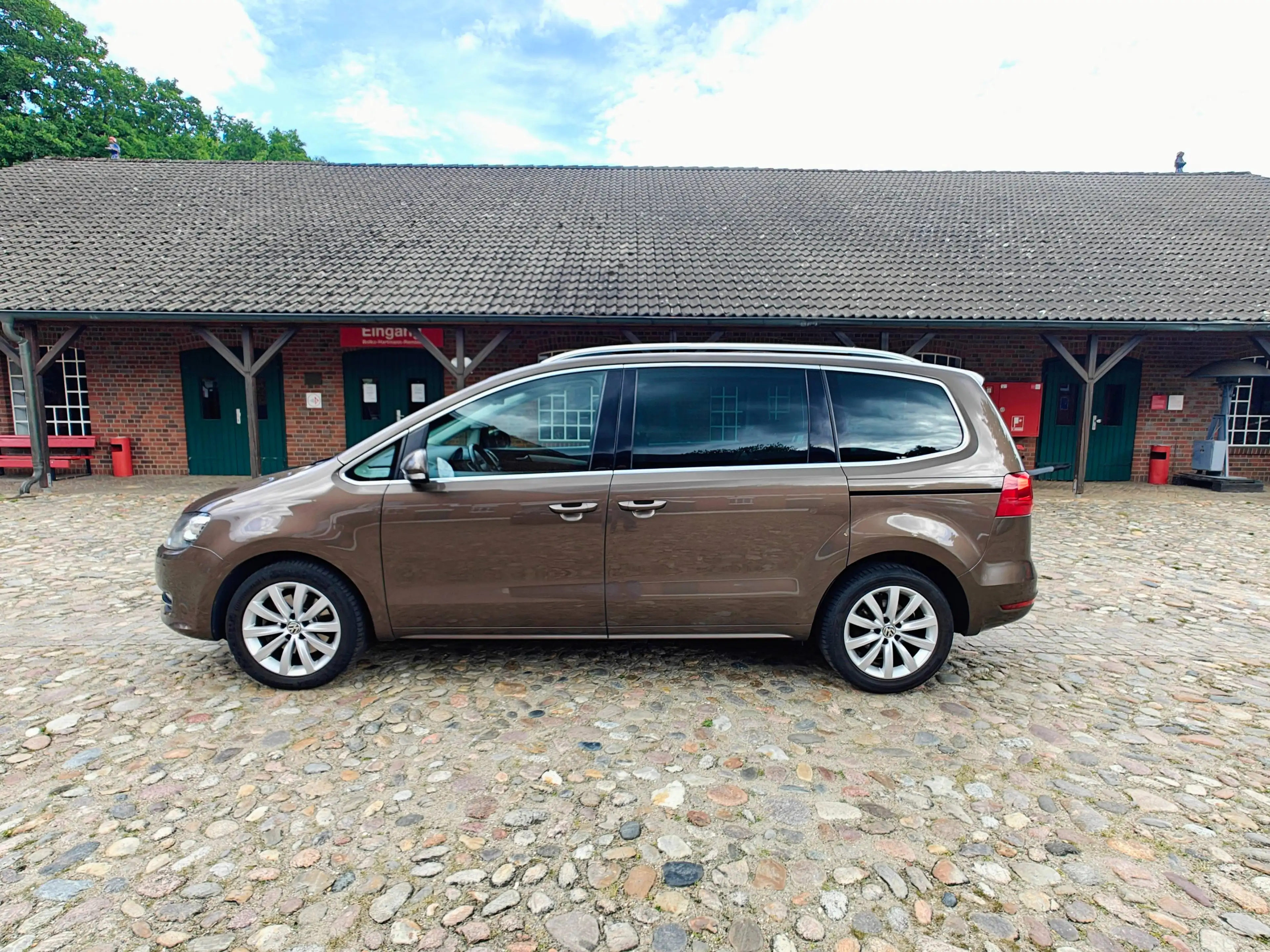 Volkswagen Sharan Highline BMT 2,0 TDI Automatik/ Panorama / Navigation — photo 5
