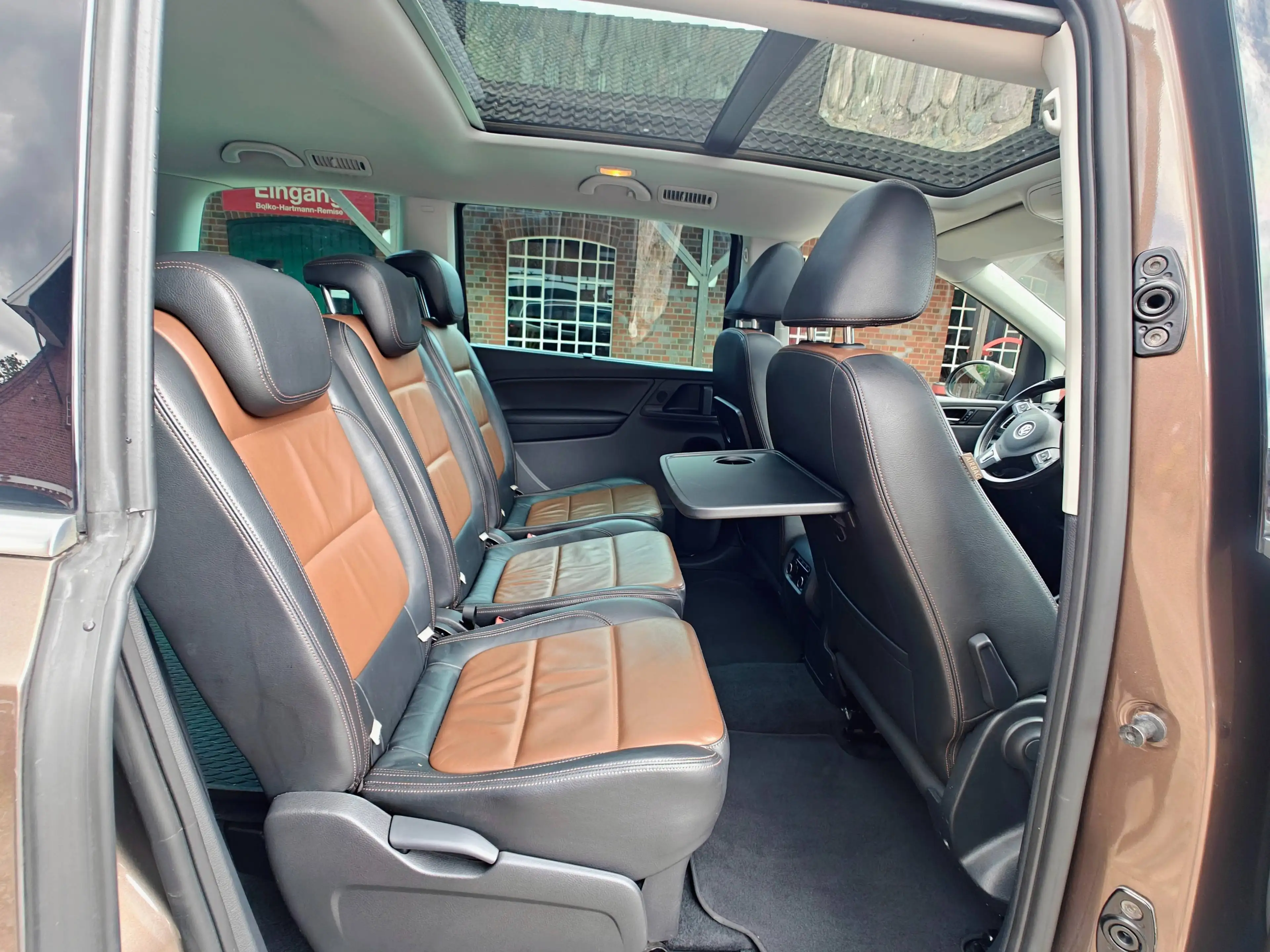 Volkswagen Sharan Highline BMT 2,0 TDI Automatik/ Panorama / Navigation — photo 11