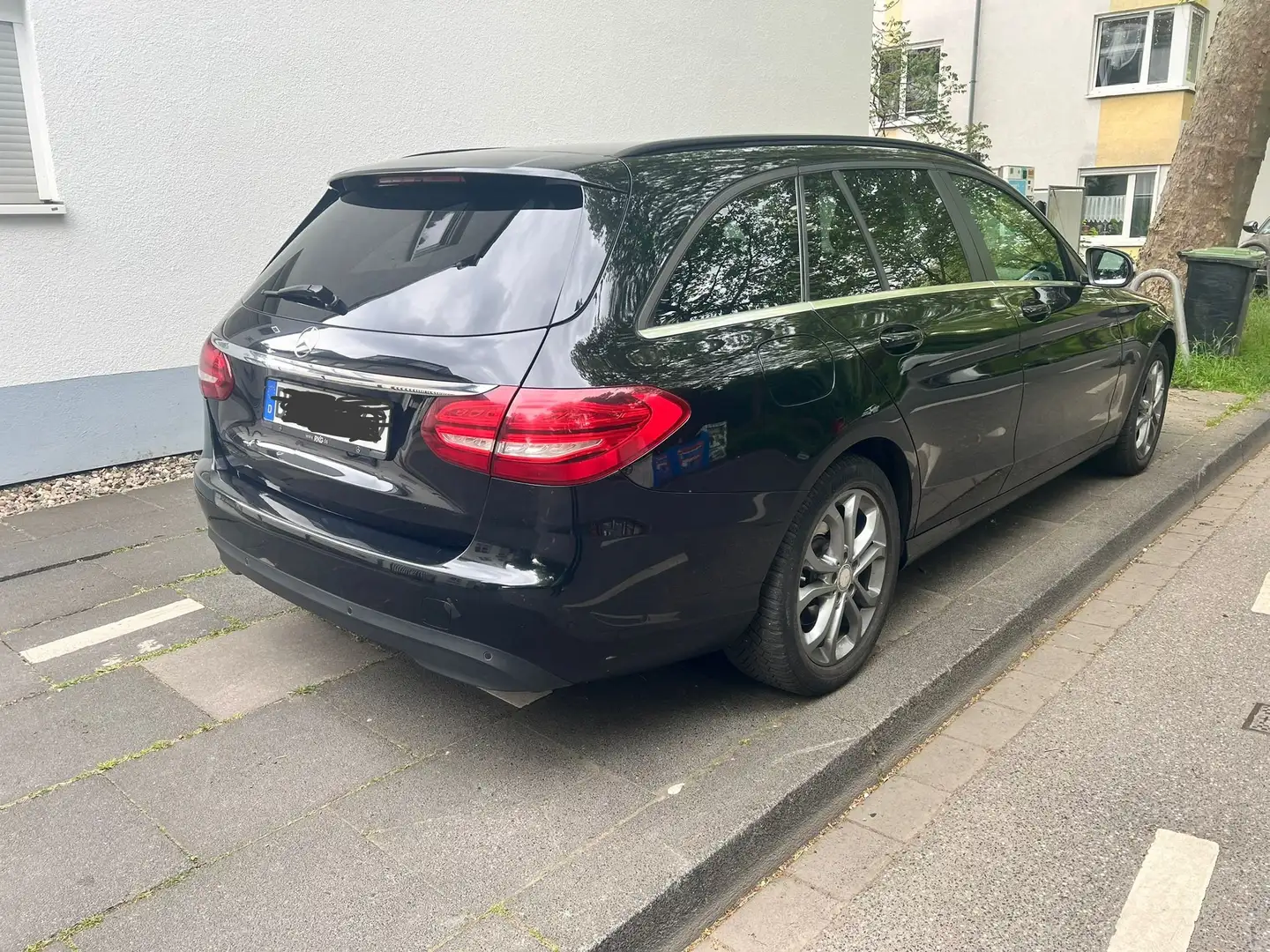 Mercedes-Benz C 220 C 220 BlueTEC T 7G-TRONIC Edition 1 Schwarz - 2