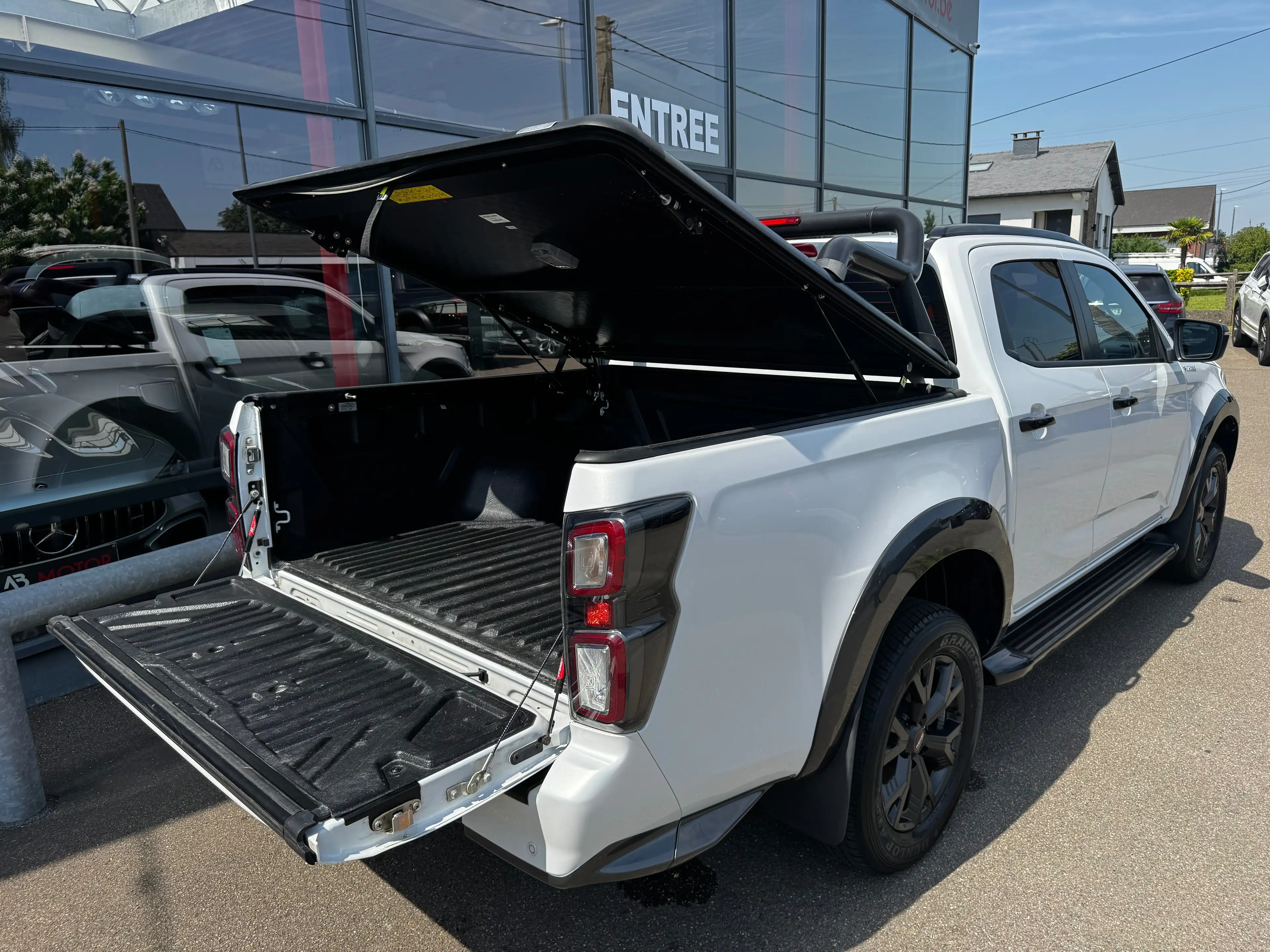 Isuzu D-Max D-Max 1.9 Turbo D 4WD V-Cross TVAC 1ER PROPRIETAIRE GARANTIE ISUZU 05/2028 — photo 12