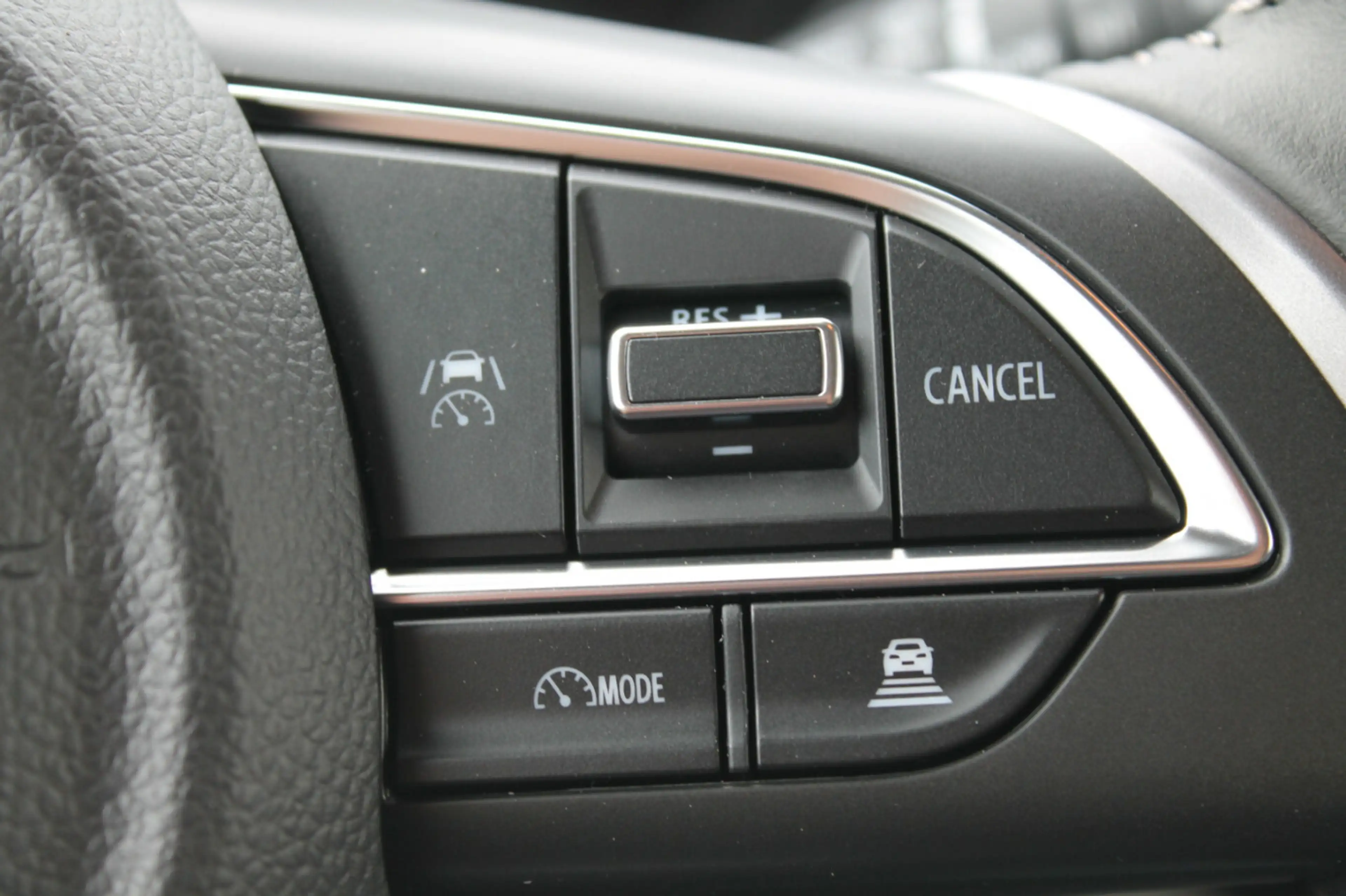 Suzuki Swift 1.2 Comfort+ Hybrid — photo 9