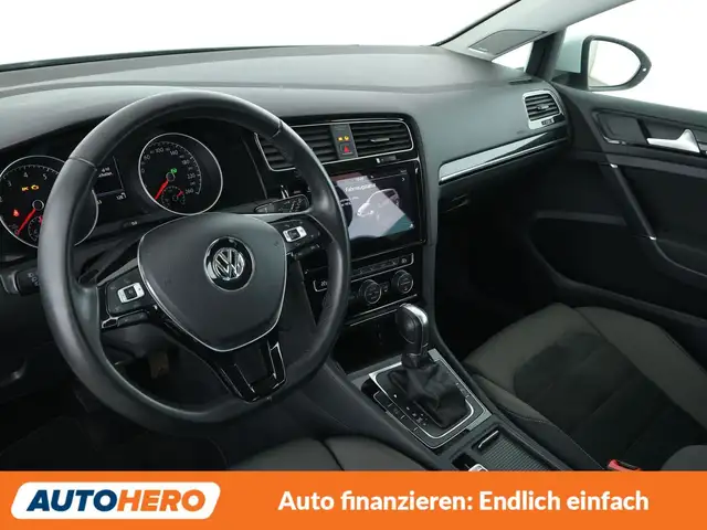 Volkswagen Golf view 11