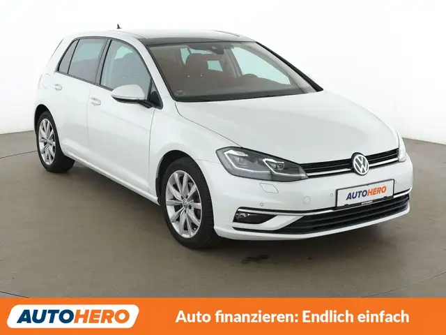 Volkswagen Golf view 8