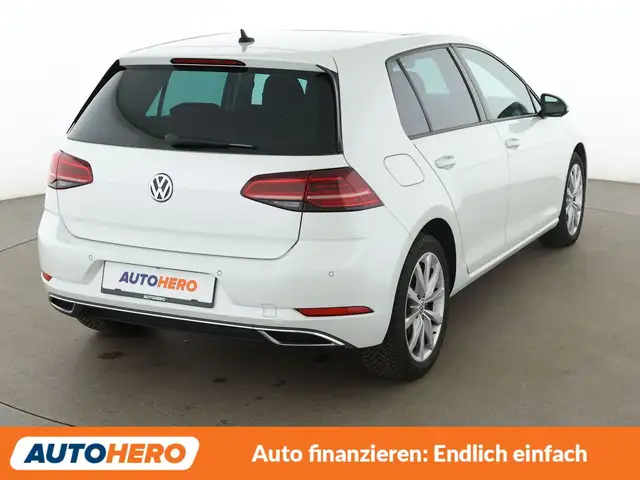 Volkswagen Golf view 6