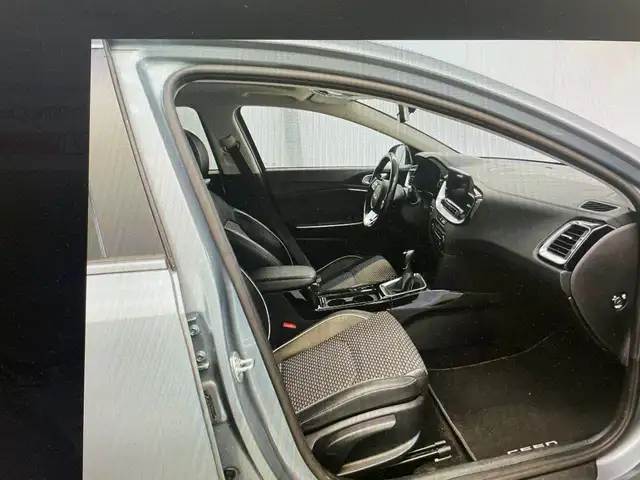 Kia Ceed view 4