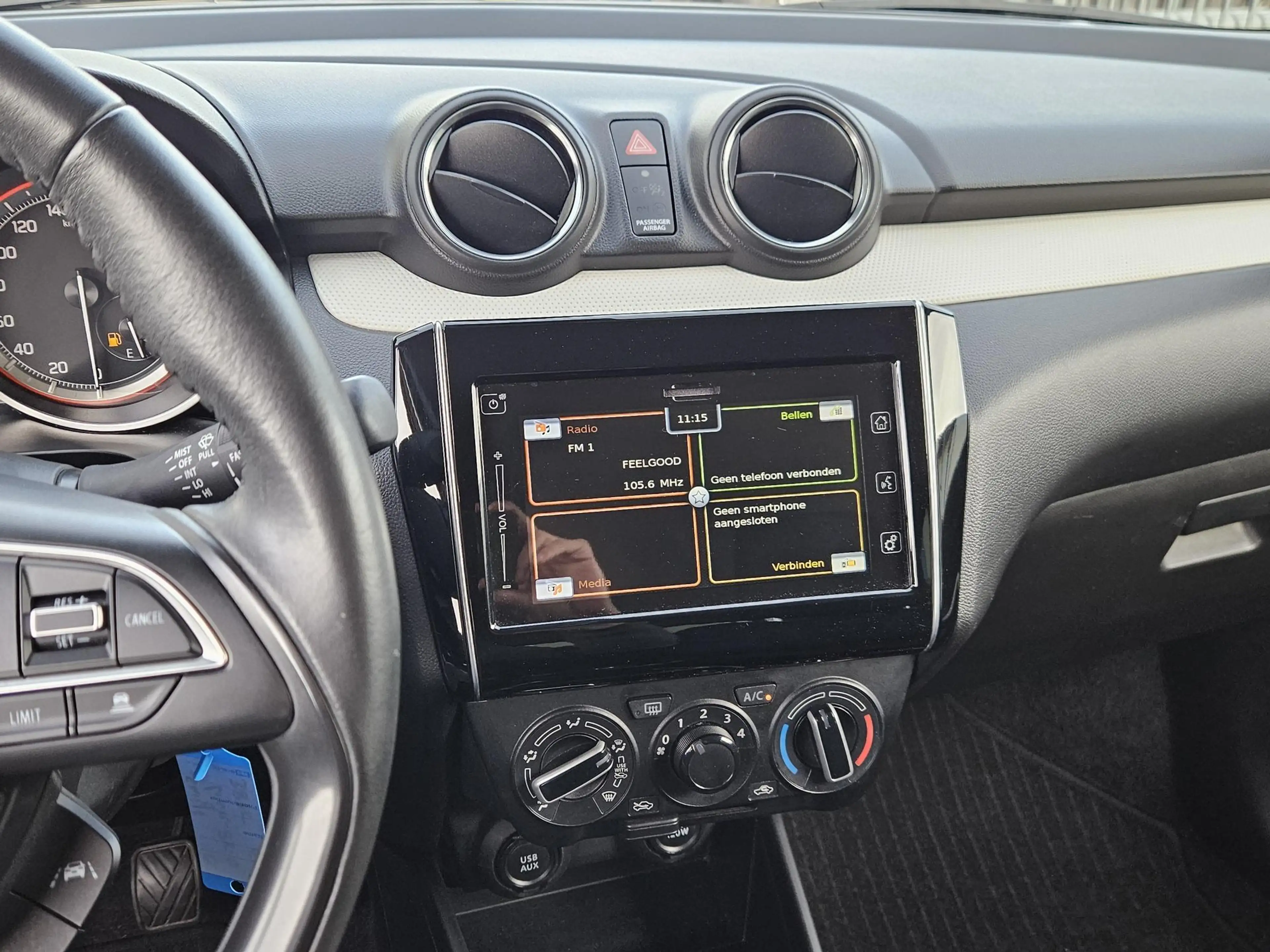 Suzuki Swift 1.2 Select Smart Hybrid Carplay Cam Stoelvw — photo 9