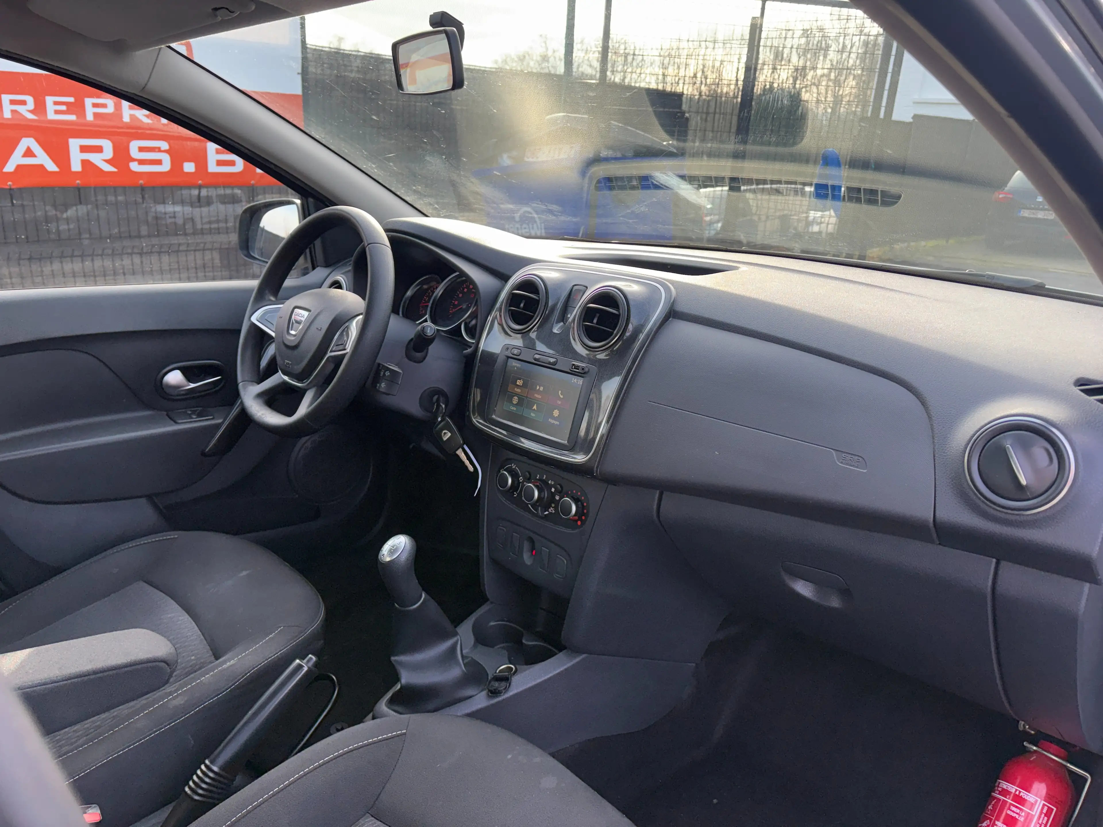 Dacia Logan 0.9 TCe Lauréate - EU6D - GARANTIE 1AN - — photo 8