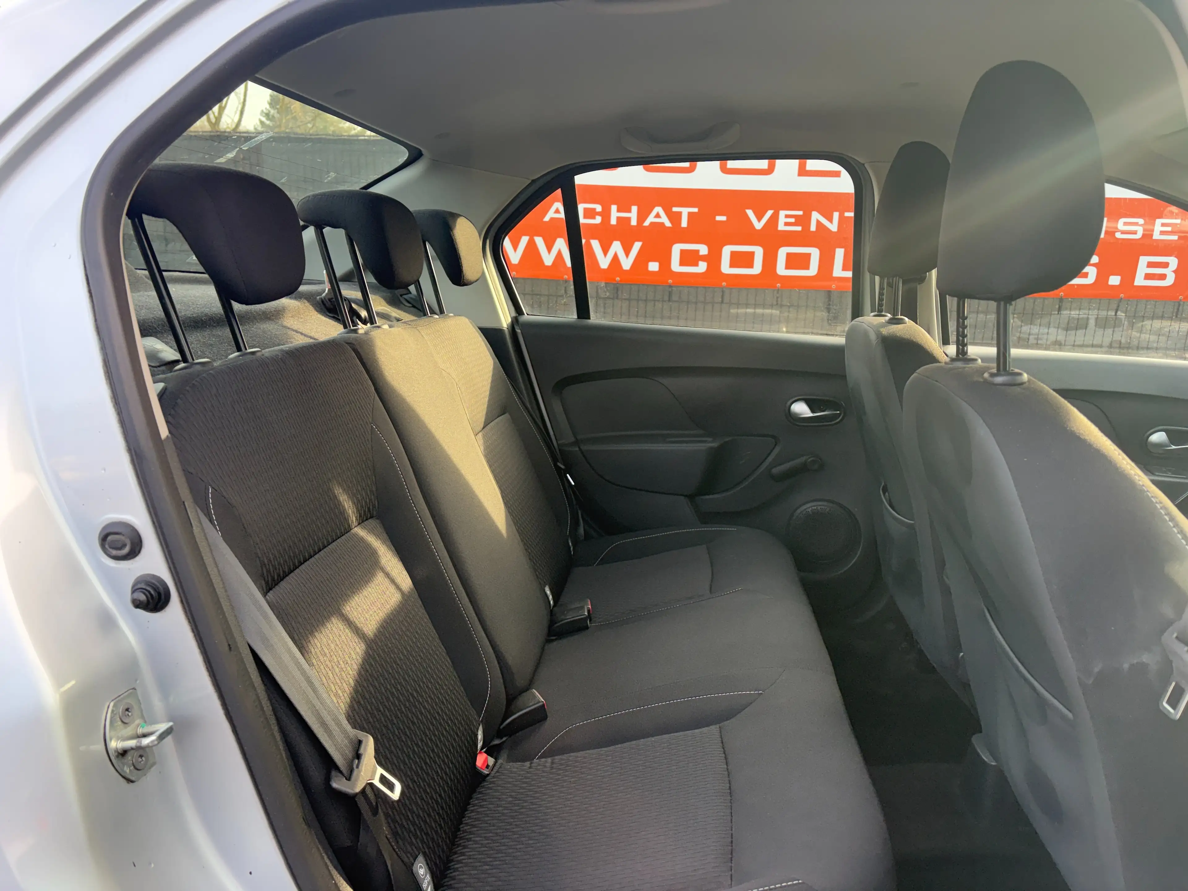 Dacia Logan 0.9 TCe Lauréate - EU6D - GARANTIE 1AN - — photo 10