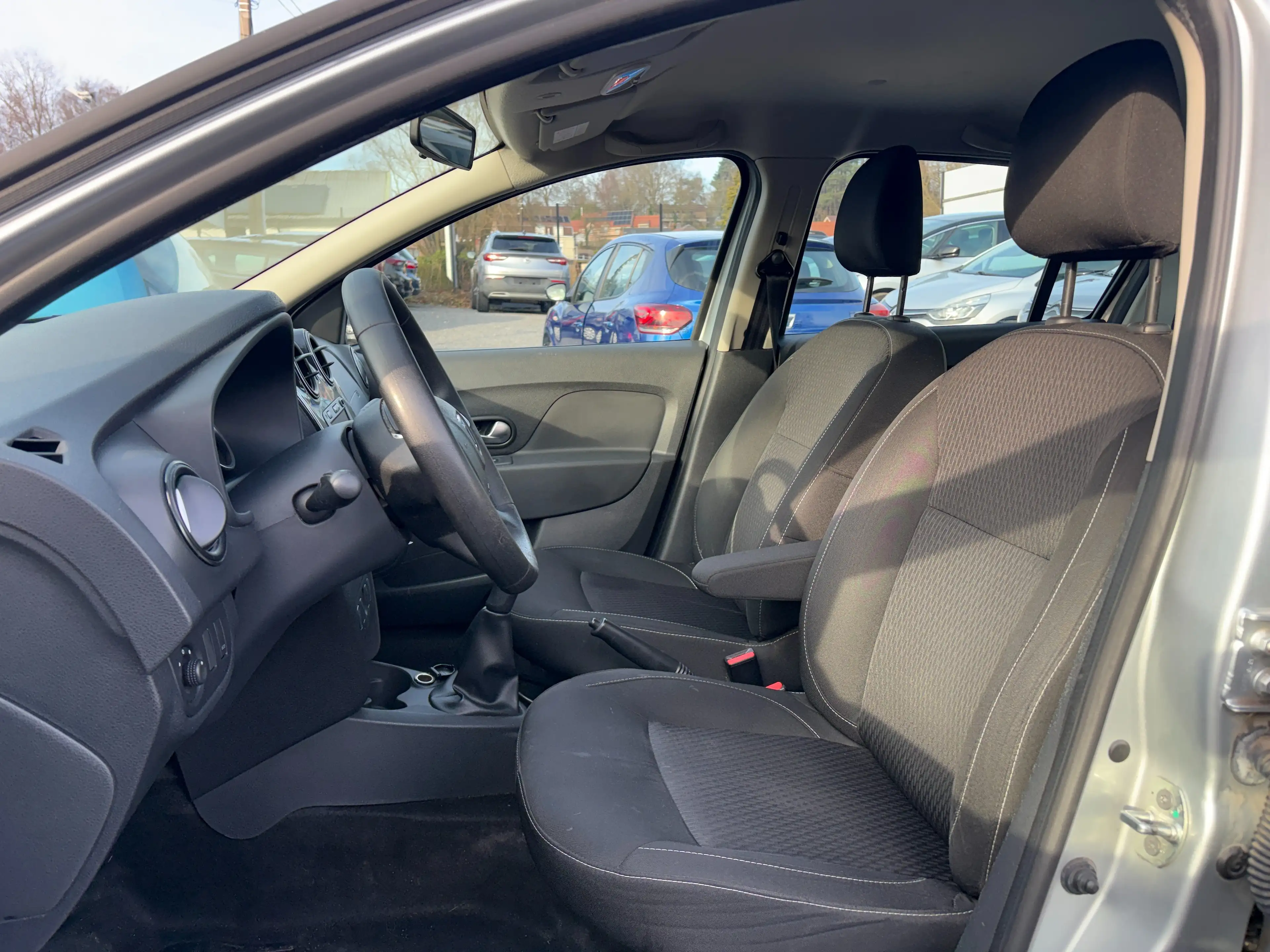 Dacia Logan 0.9 TCe Lauréate - EU6D - GARANTIE 1AN - — photo 6