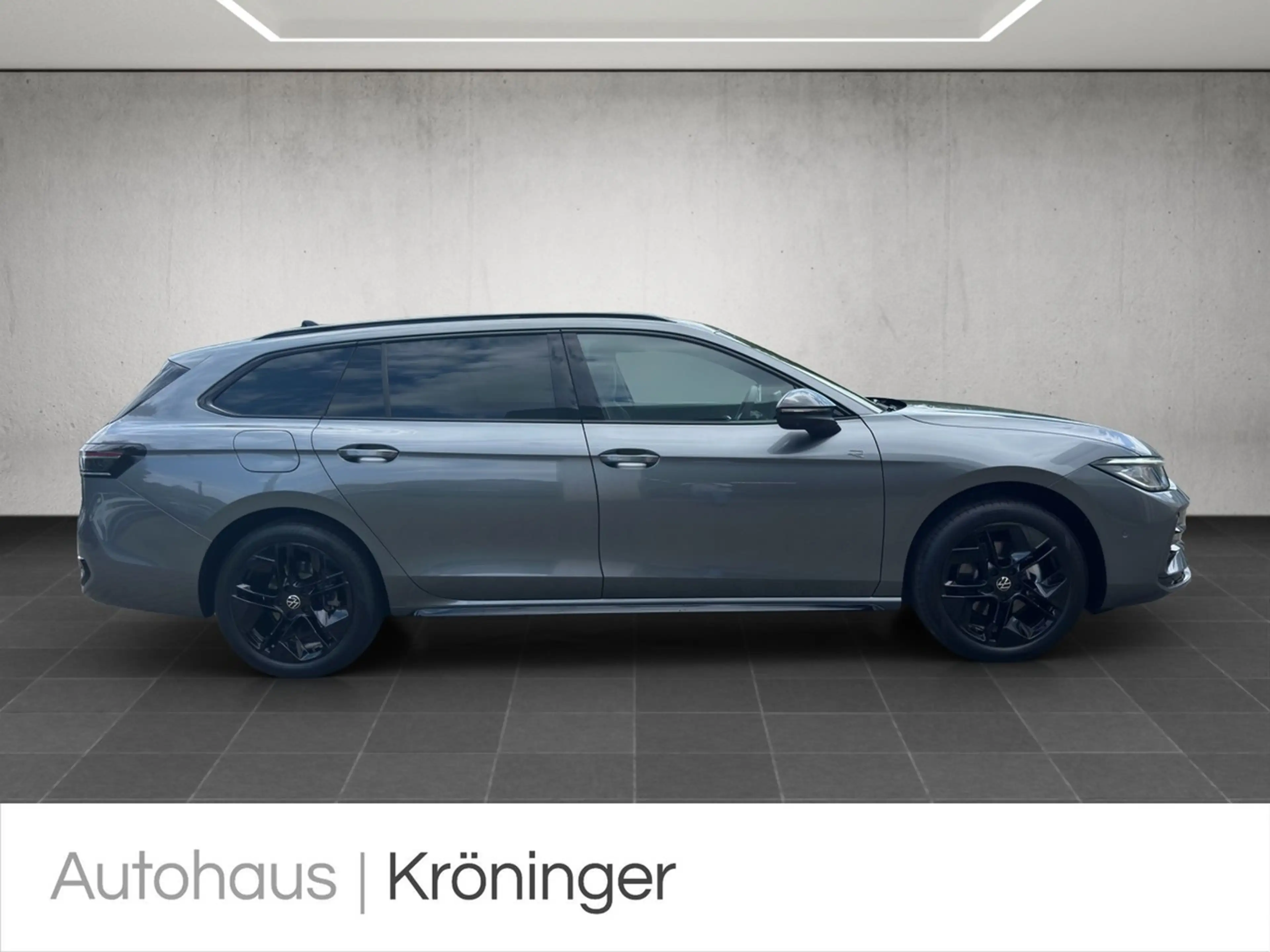 Volkswagen Passat Variant 2.0 TDI DSG R-line AHK ACC HUD — photo 4