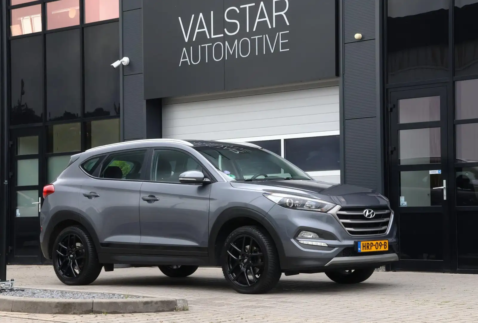 Hyundai TUCSON 1.6 GDi|1e eig|Stuur-stoel verwarming|trekhaak Grijs - 1