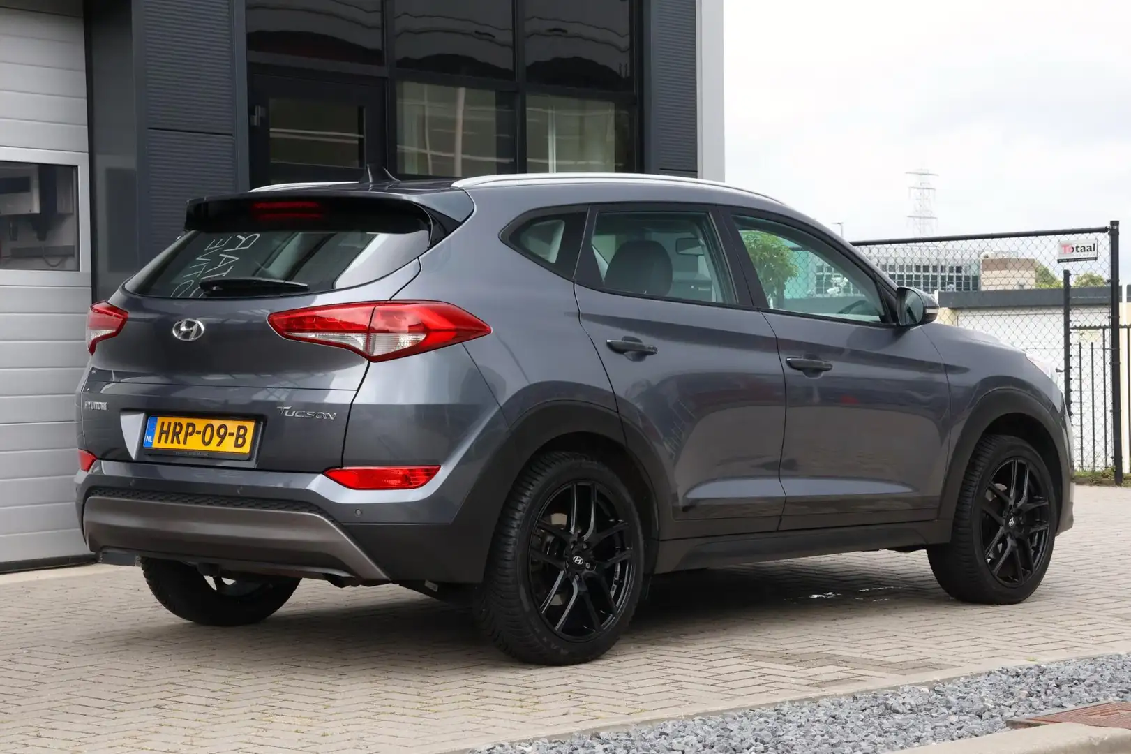 Hyundai TUCSON 1.6 GDi|1e eig|Stuur-stoel verwarming|trekhaak Grijs - 2