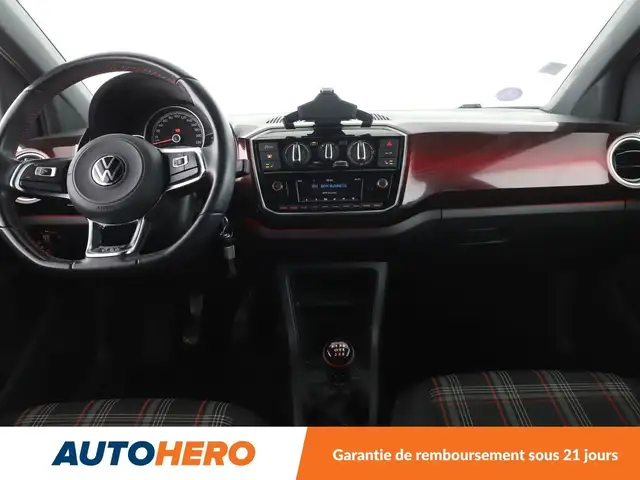 Volkswagen Up! view 12