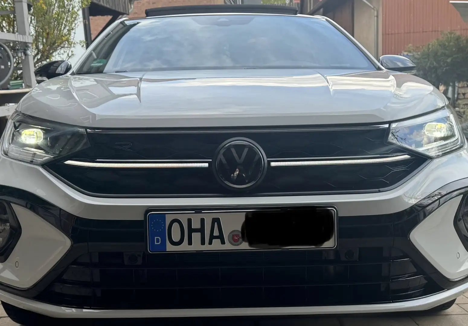 Volkswagen Taigo R-Line 1,5 TSi OPF DSG Pure White Weiß - 2