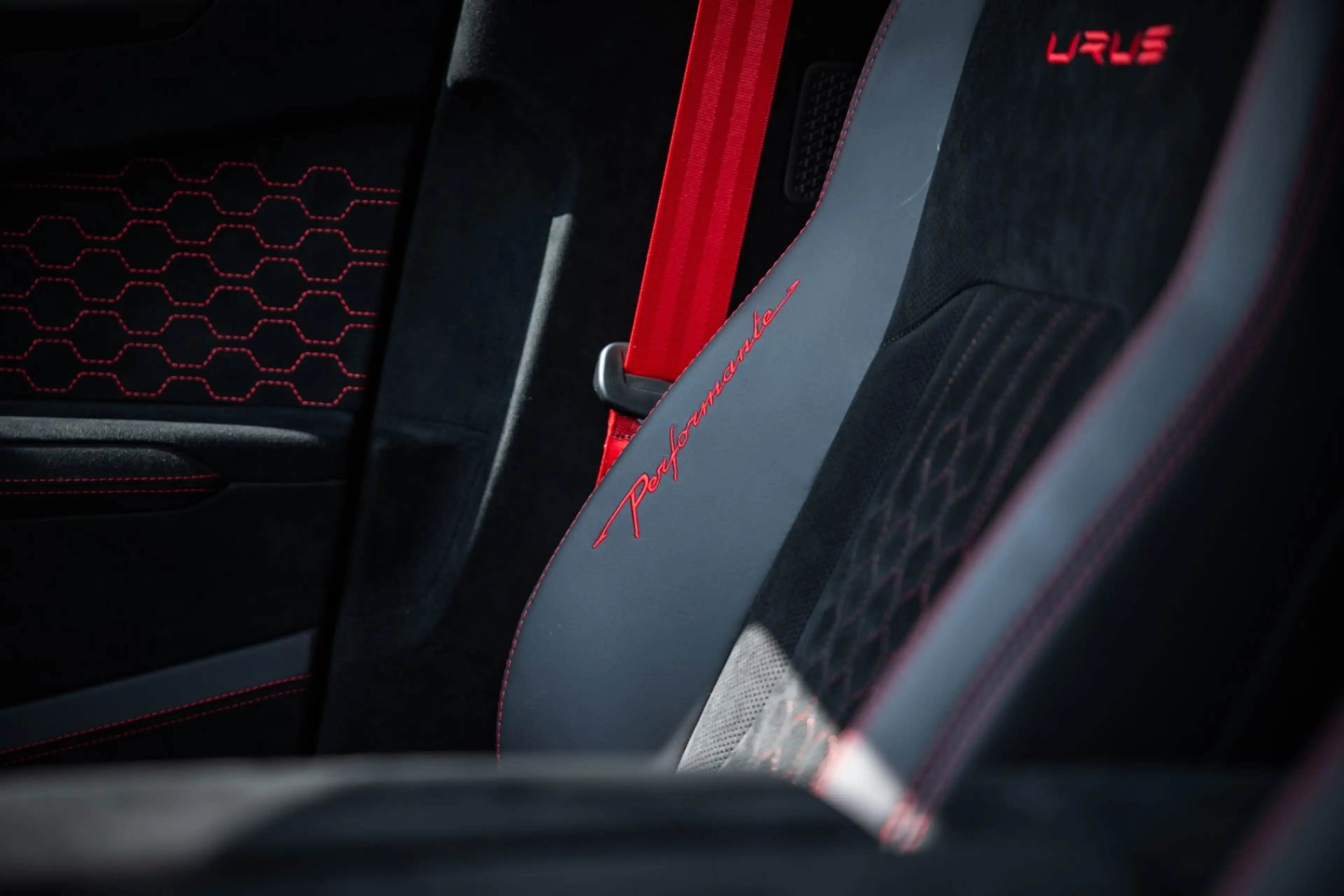 Lamborghini Urus Performante / Fullcarbon / Akrapovic / PPF — photo 15