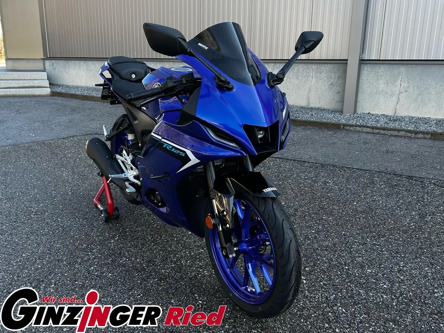 Yamaha YZF-R125 - 1
