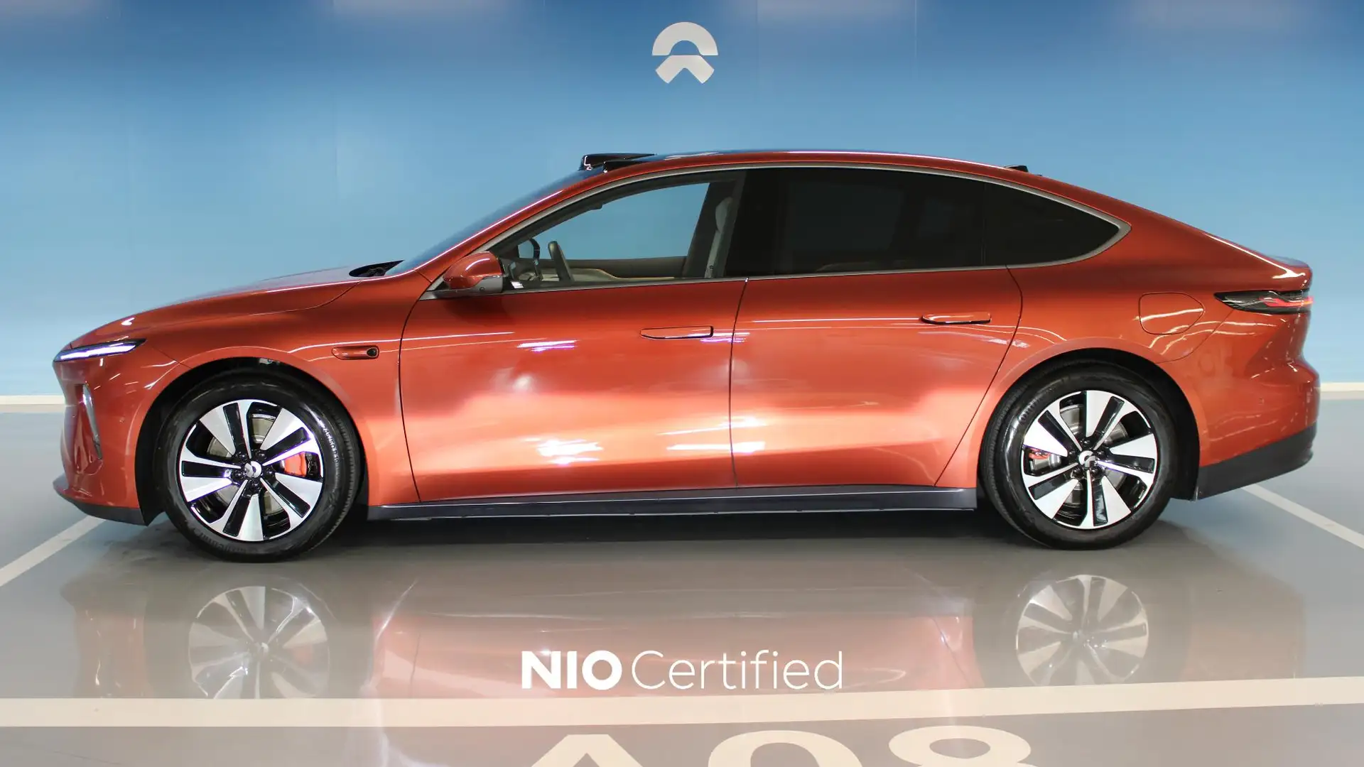 NIO ET7 Standard Range Оранжевий - 2