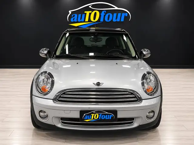 Mini Clubman view 2