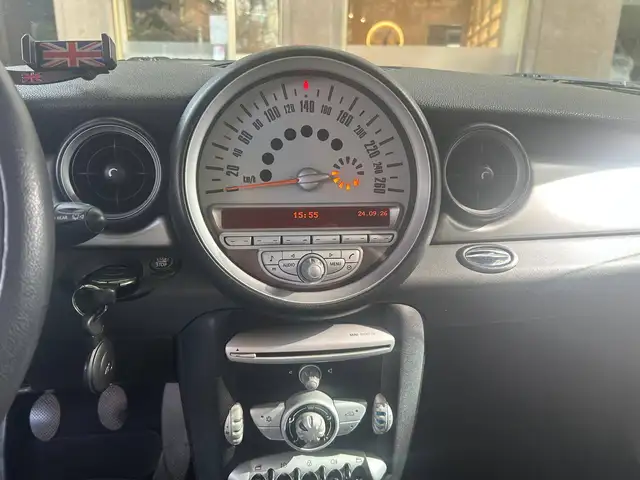 Mini Clubman view 13