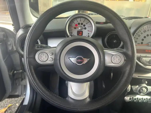 Mini Clubman view 9
