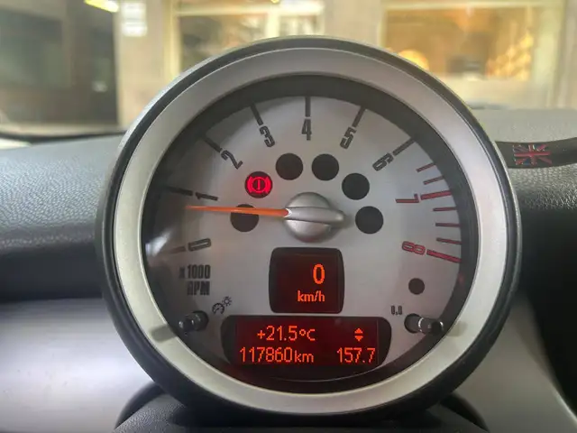 Mini Clubman view 12