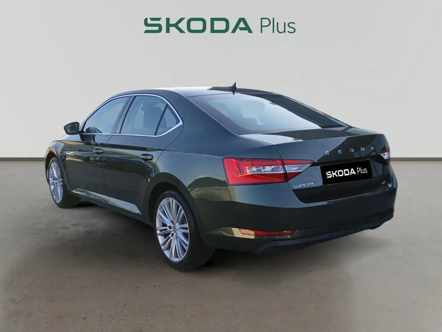 Skoda Superb 2.0TDI AdBlue Ambition DSG 110kW Verde - 2