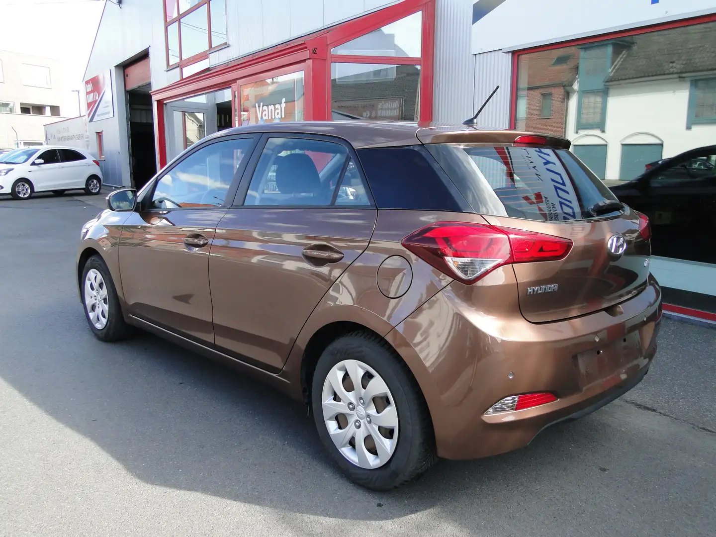 Hyundai i20 i20 1.2 airco bluetooth Marrón - 2