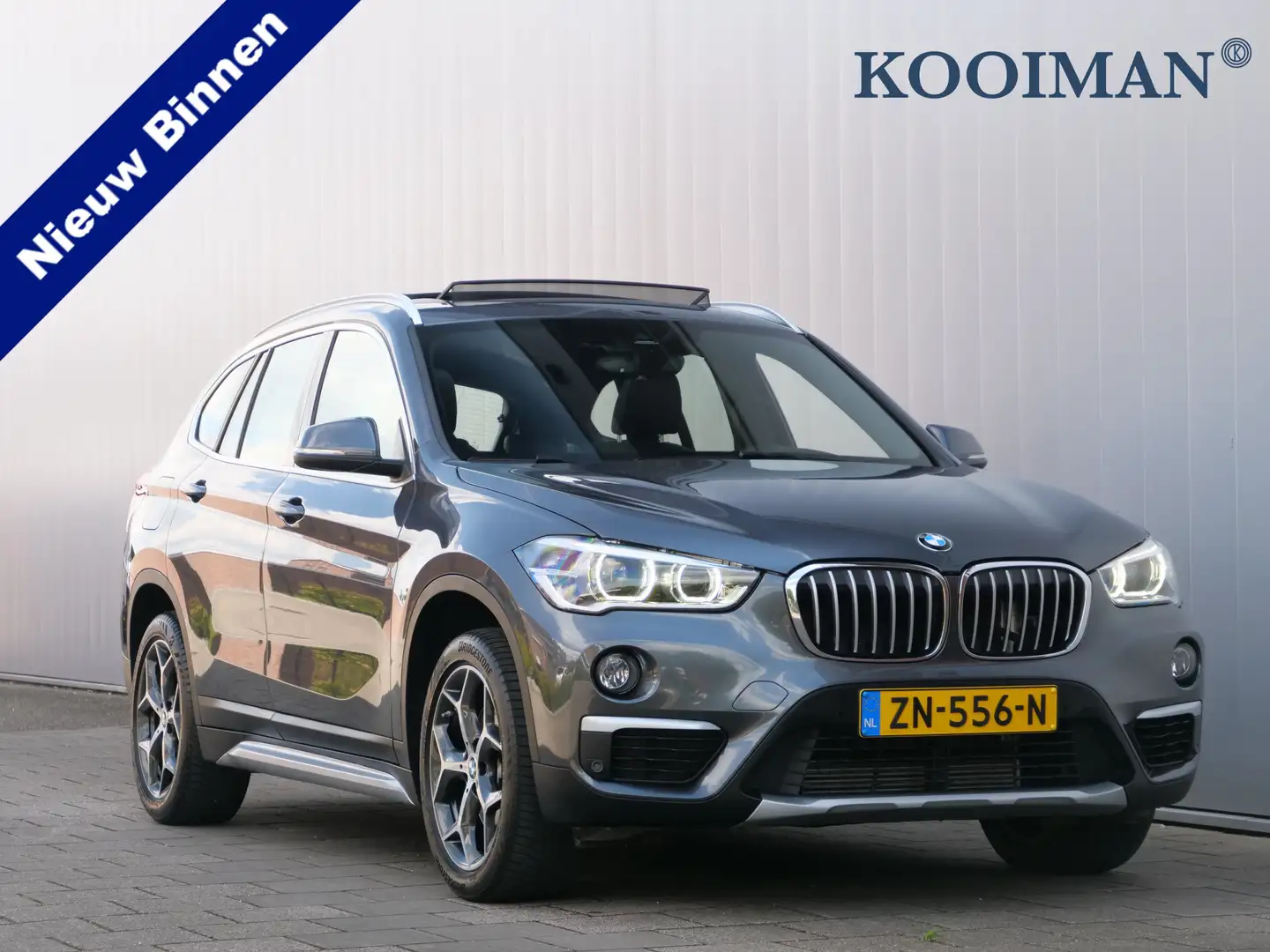 BMW X1 sDrive20i 192pk High Executive Automaat Leder / Sc Grijs - 1