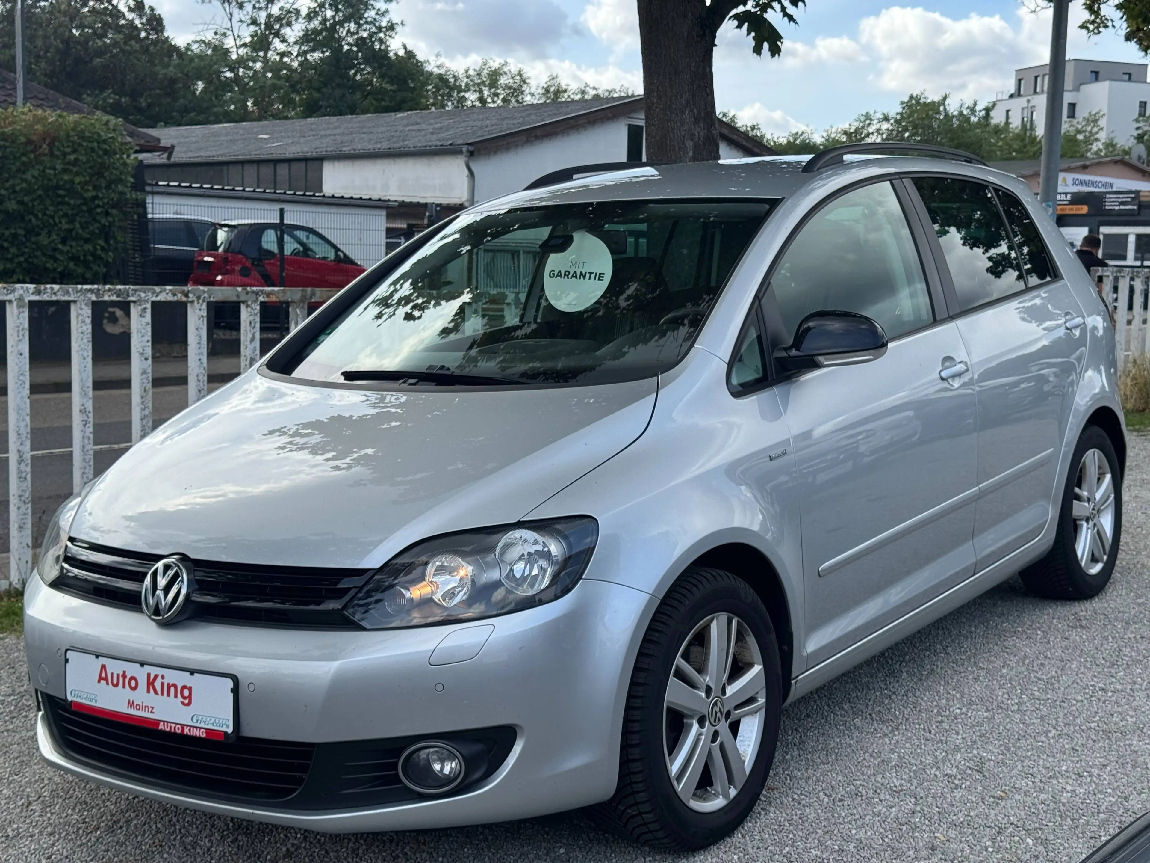 Volkswagen Golf Plus Match 1.4 AUTOMATIK*NAVI*TEMPOMAT*EINPARKHILFE VORNE+HINTEN*ALLWETTERREIFEN KEYLESS*TOP ZUSTAND*