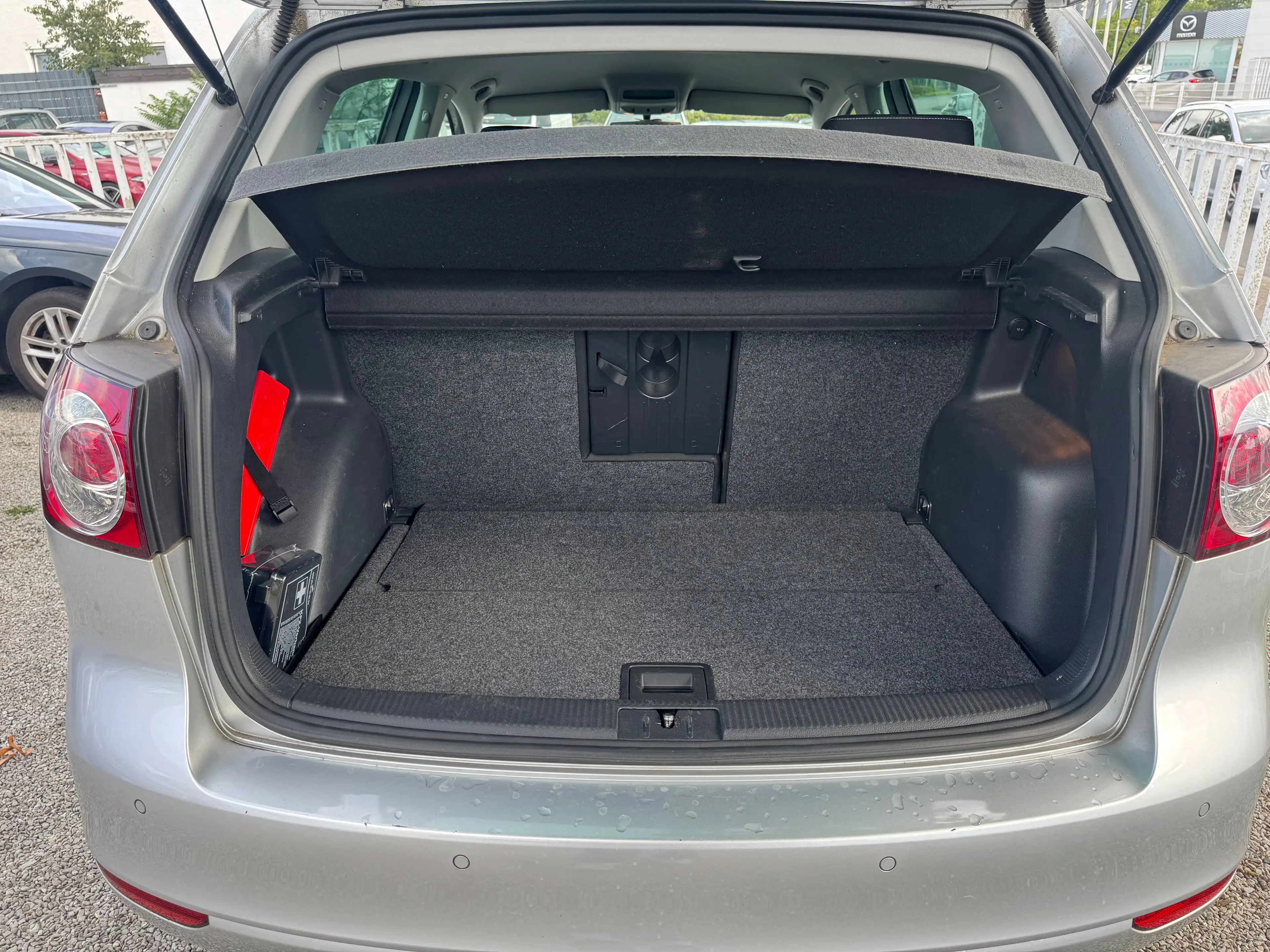 Volkswagen Golf Plus Match 1.4 AUTOMATIK*NAVI*TEMPOMAT*EINPARKHILFE VORNE+HINTEN*ALLWETTERREIFEN KEYLESS*TOP ZUSTAND* — photo 5
