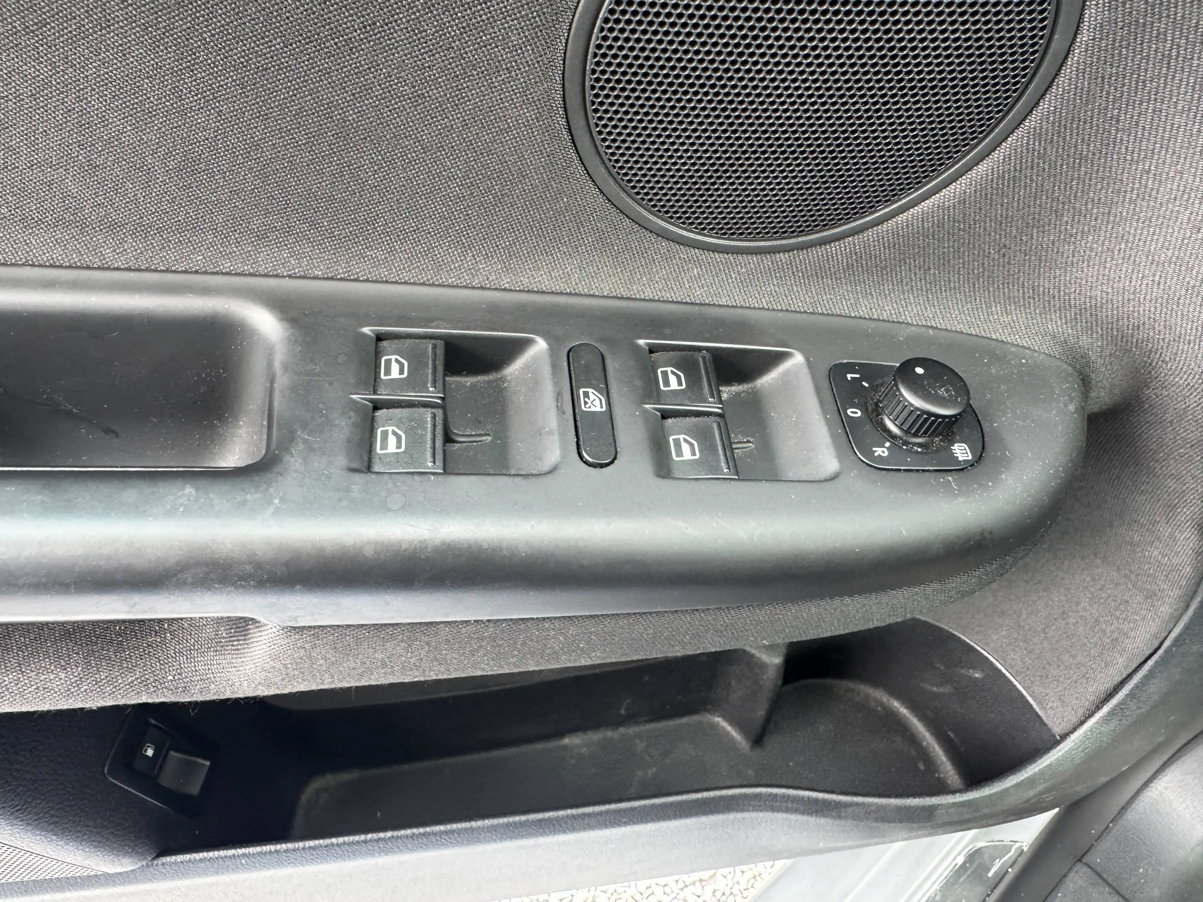 Volkswagen Golf Plus Match 1.4 AUTOMATIK*NAVI*TEMPOMAT*EINPARKHILFE VORNE+HINTEN*ALLWETTERREIFEN KEYLESS*TOP ZUSTAND* — photo 19