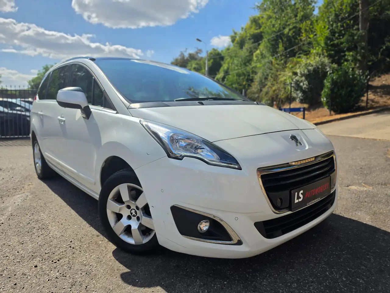 Peugeot 5008