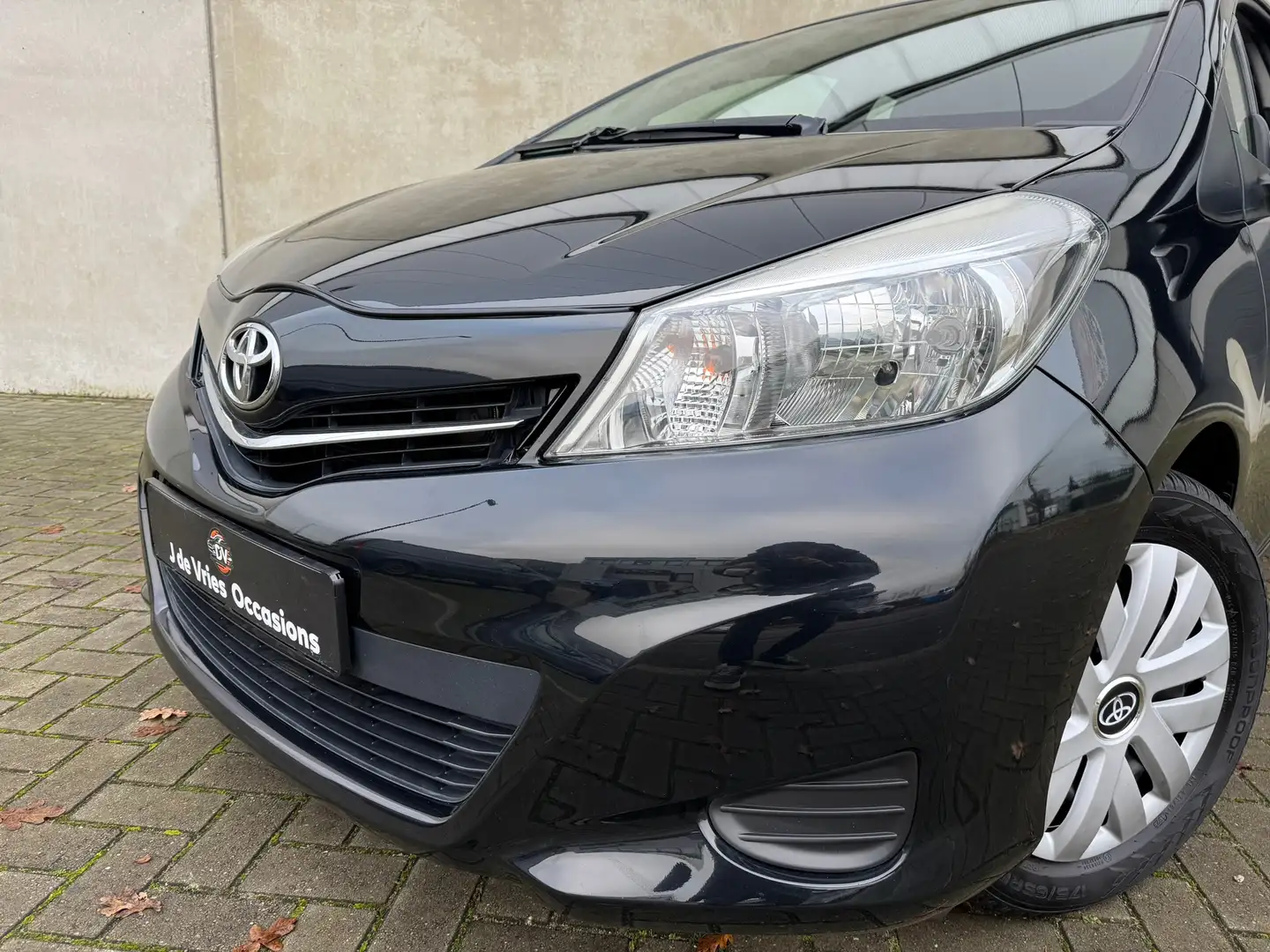 Toyota Yaris 1.3 VVT-i Dynamic NAV CAMERA AIRCO ELEK PAKKET 5 D Noir - 2