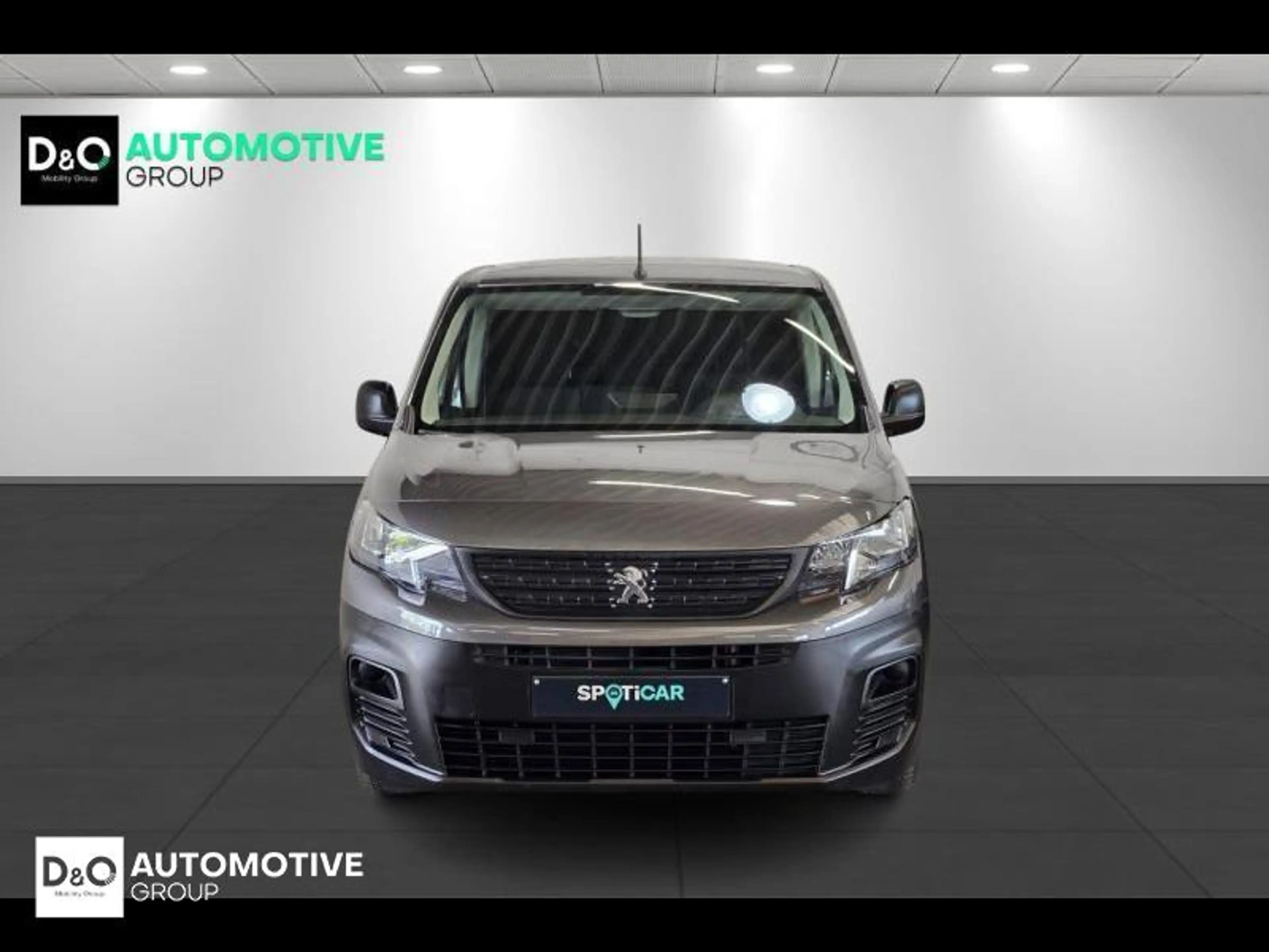 Peugeot Partner Premium trekhaak 3-zit — photo 5