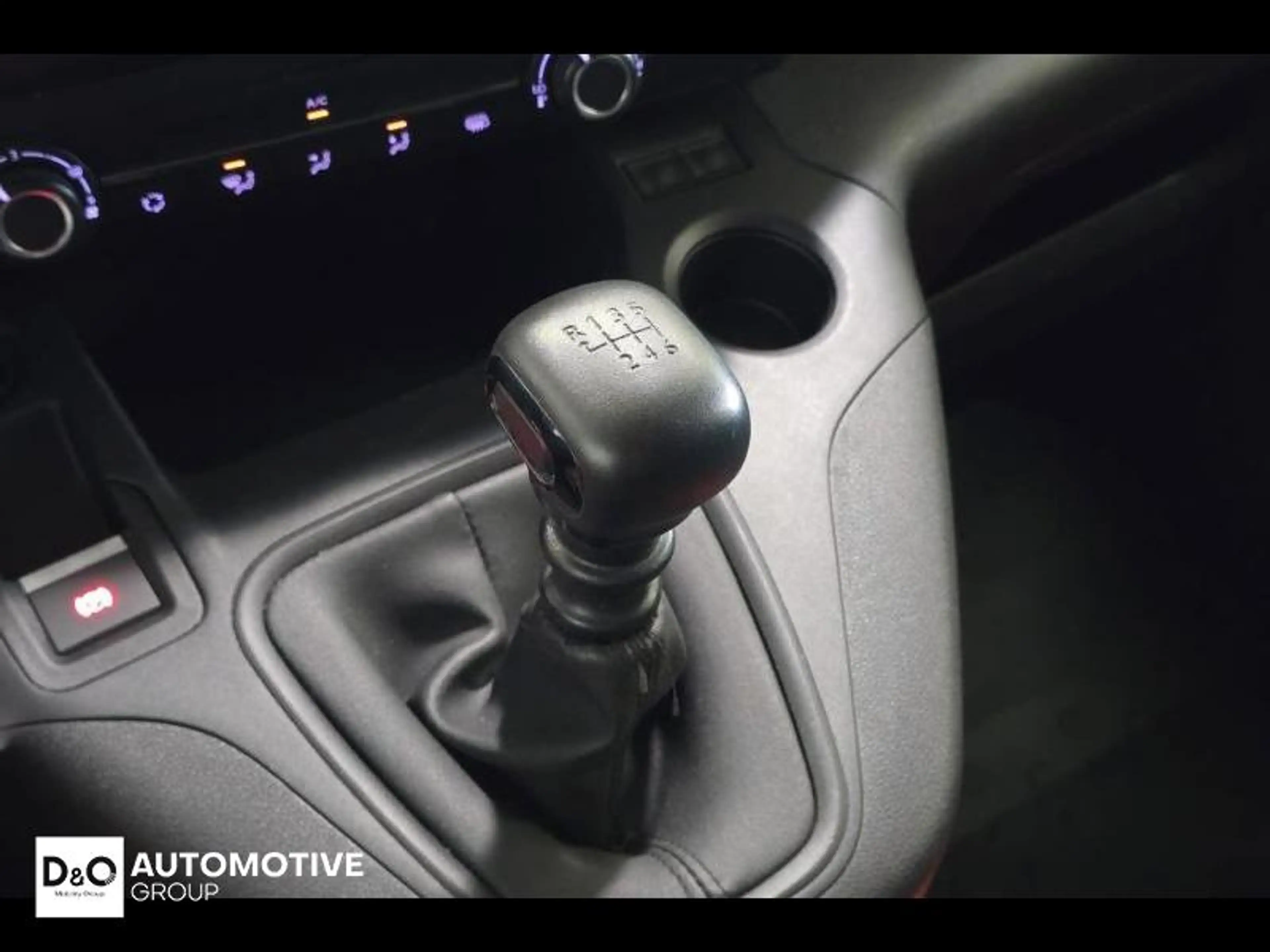 Peugeot Partner Premium trekhaak 3-zit — photo 24