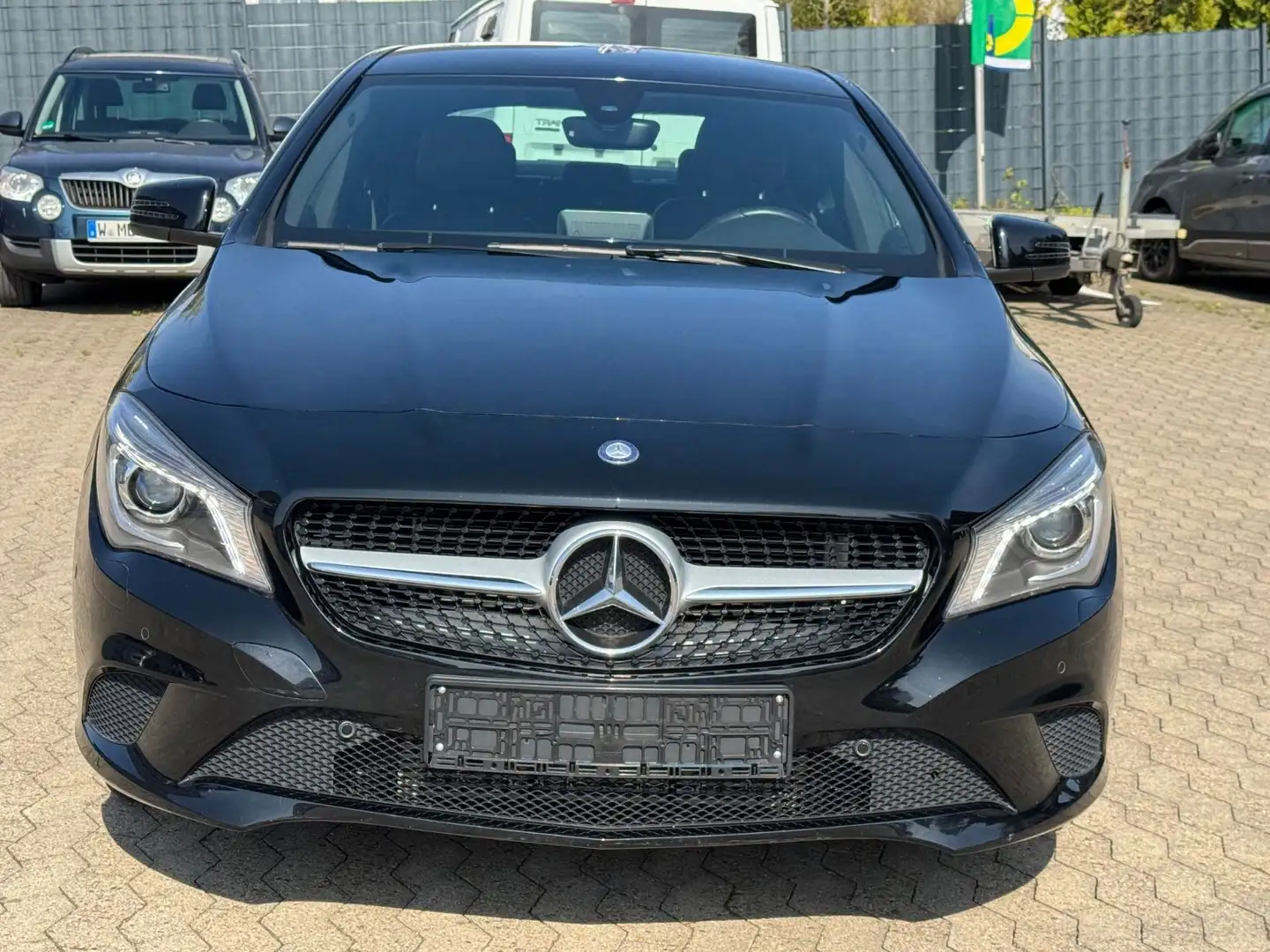 Mercedes-Benz CLA 180 Urban mit erst 49800 Kilometern!! Schwarz - 2