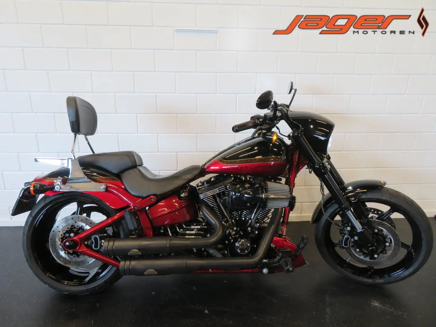 Harley-Davidson CVO Pro Street FXSE BREAKOUT 110CI Rood - 1