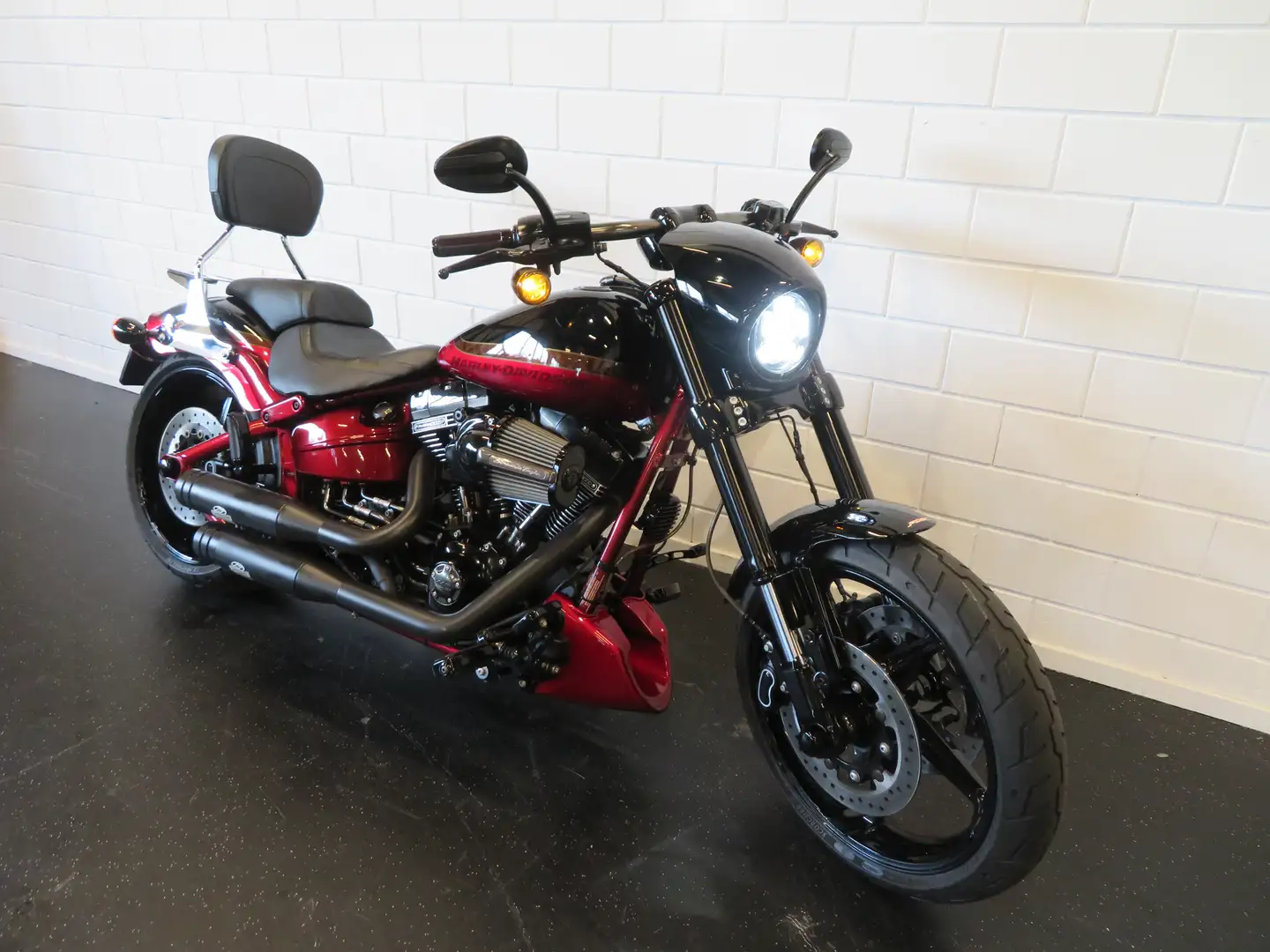 Harley-Davidson CVO Pro Street FXSE BREAKOUT 110CI Rood - 2