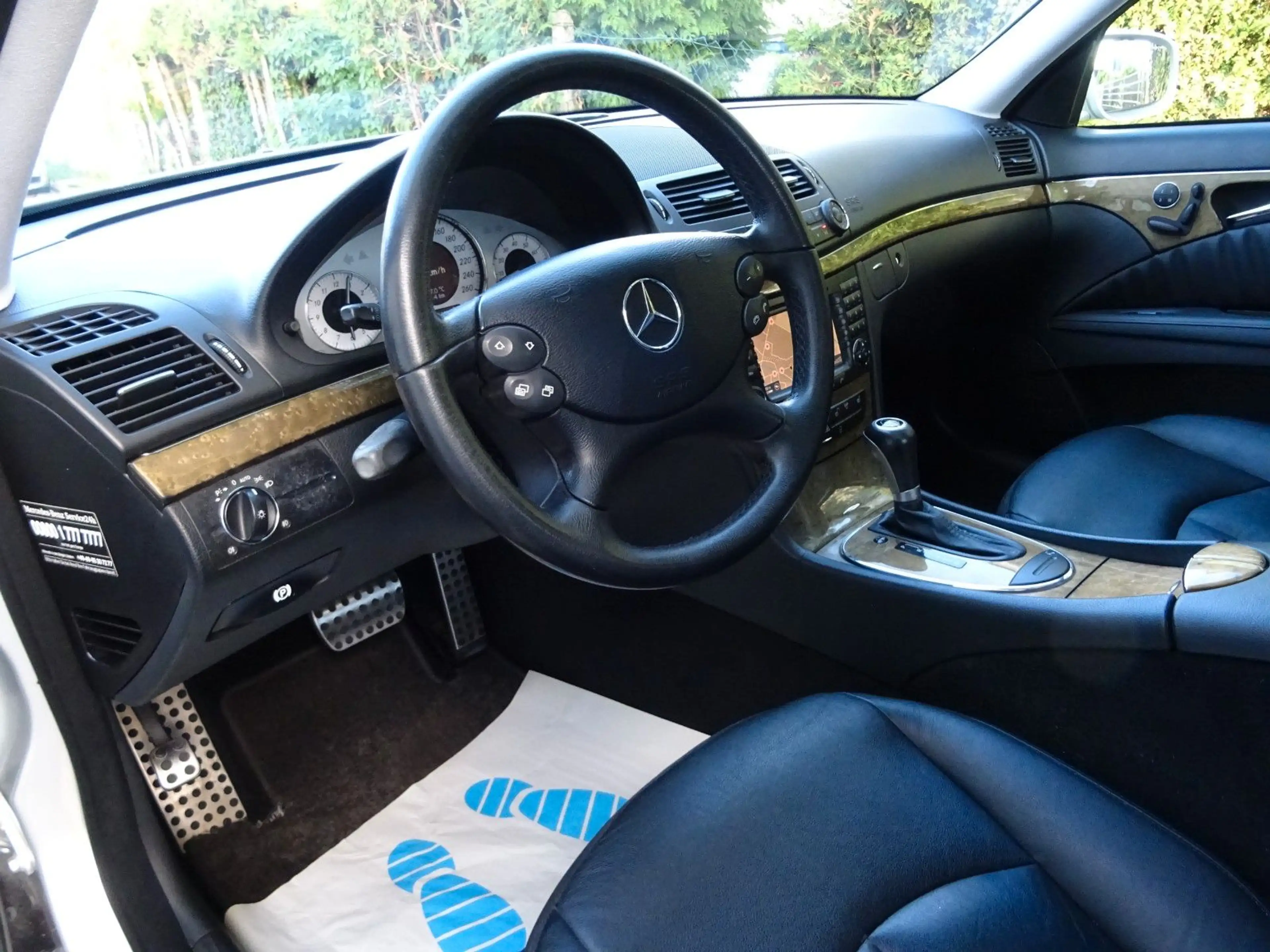 Mercedes-Benz E 350 CGI Avantgarde Sportpaket Comand 18"AMG — photo 8