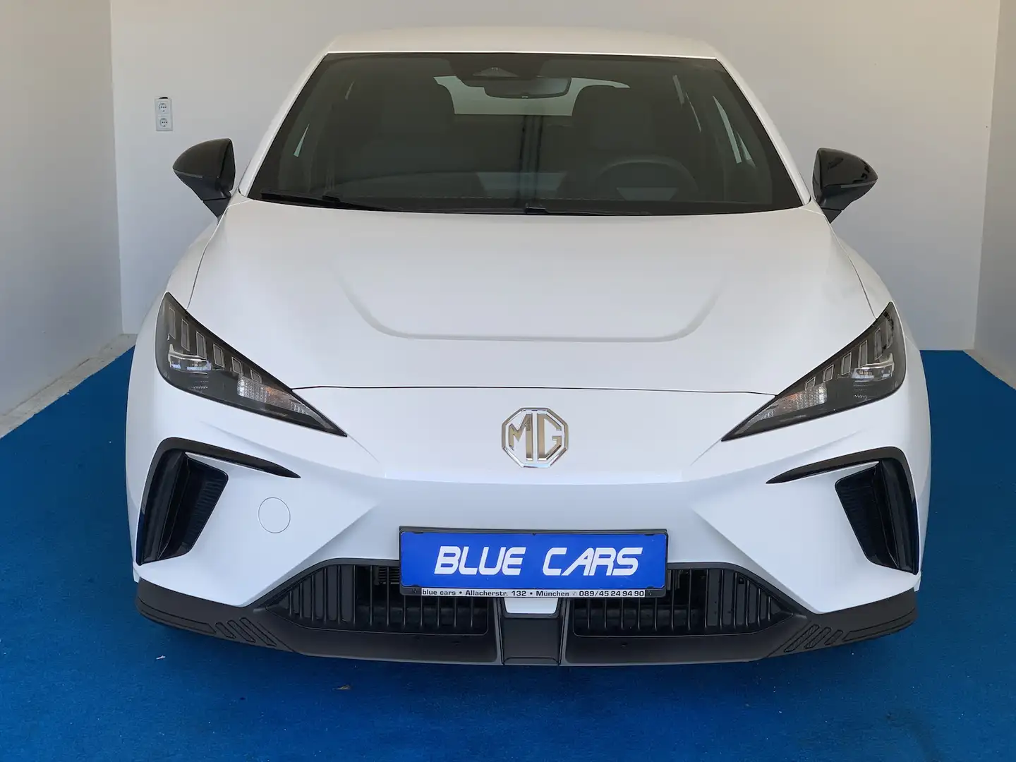 MG MG4 64kWh ACC/LED/V2L/DAB/GARANTIE Blanc - 2