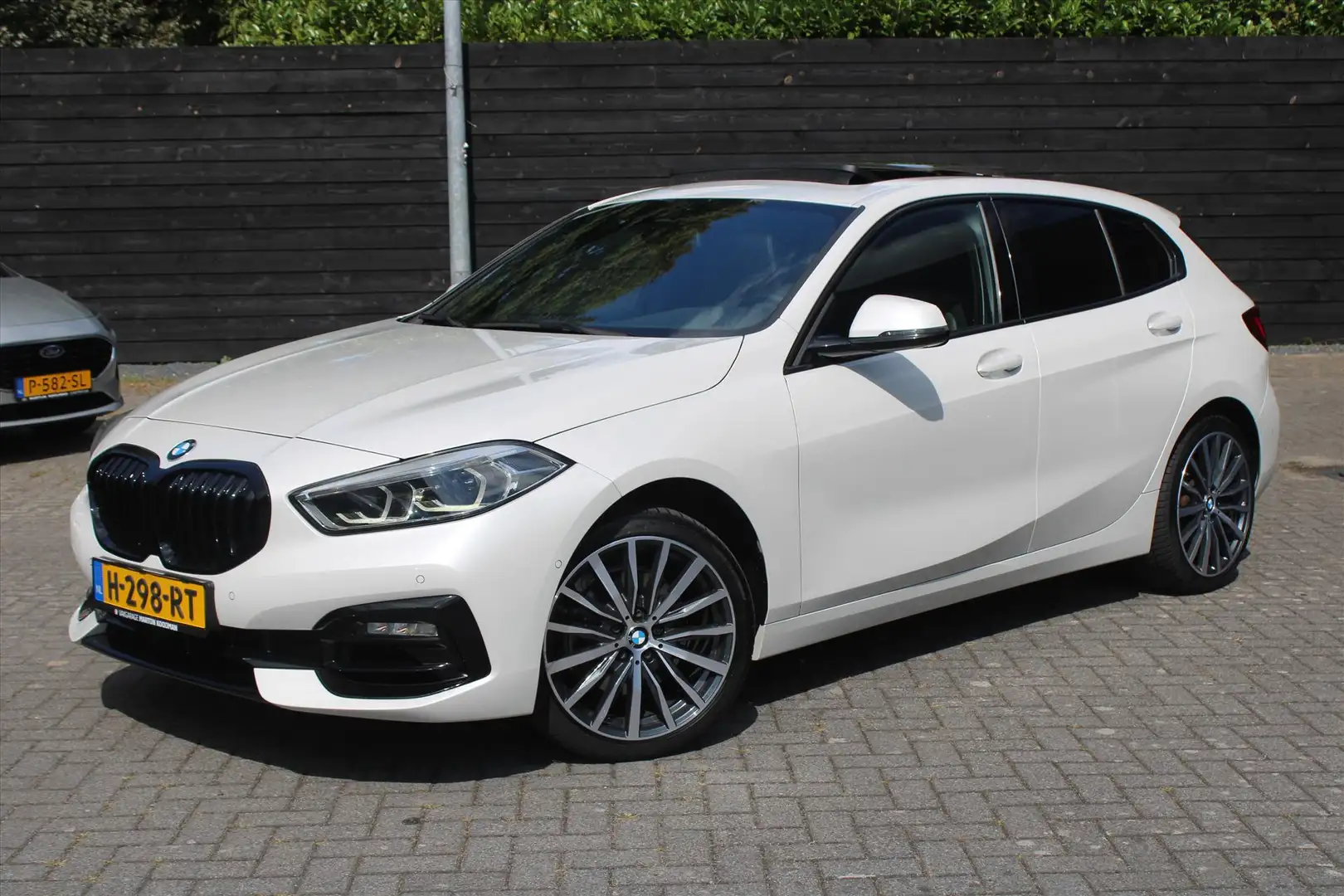 BMW 118 1-Serie (f40) 118i 140pk Aut High Executive Editio Wit - 1
