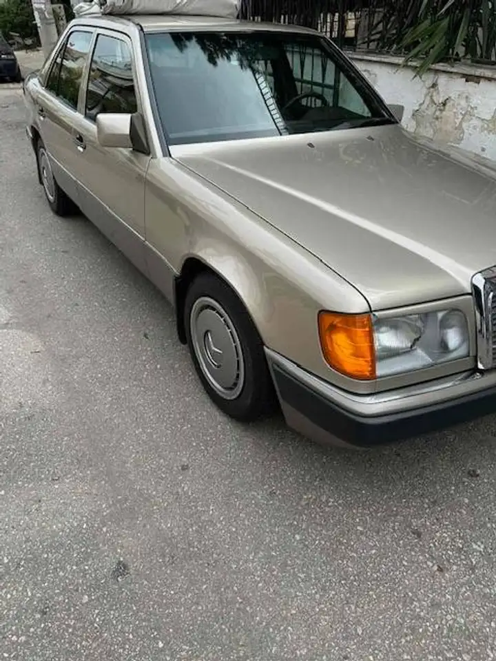 Mercedes-Benz E 200 200, foto 3
