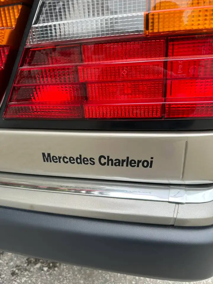 Mercedes-Benz E 200 200, foto 2