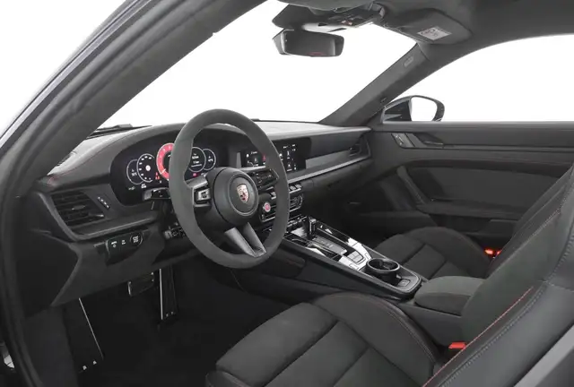 Porsche 911 view 7