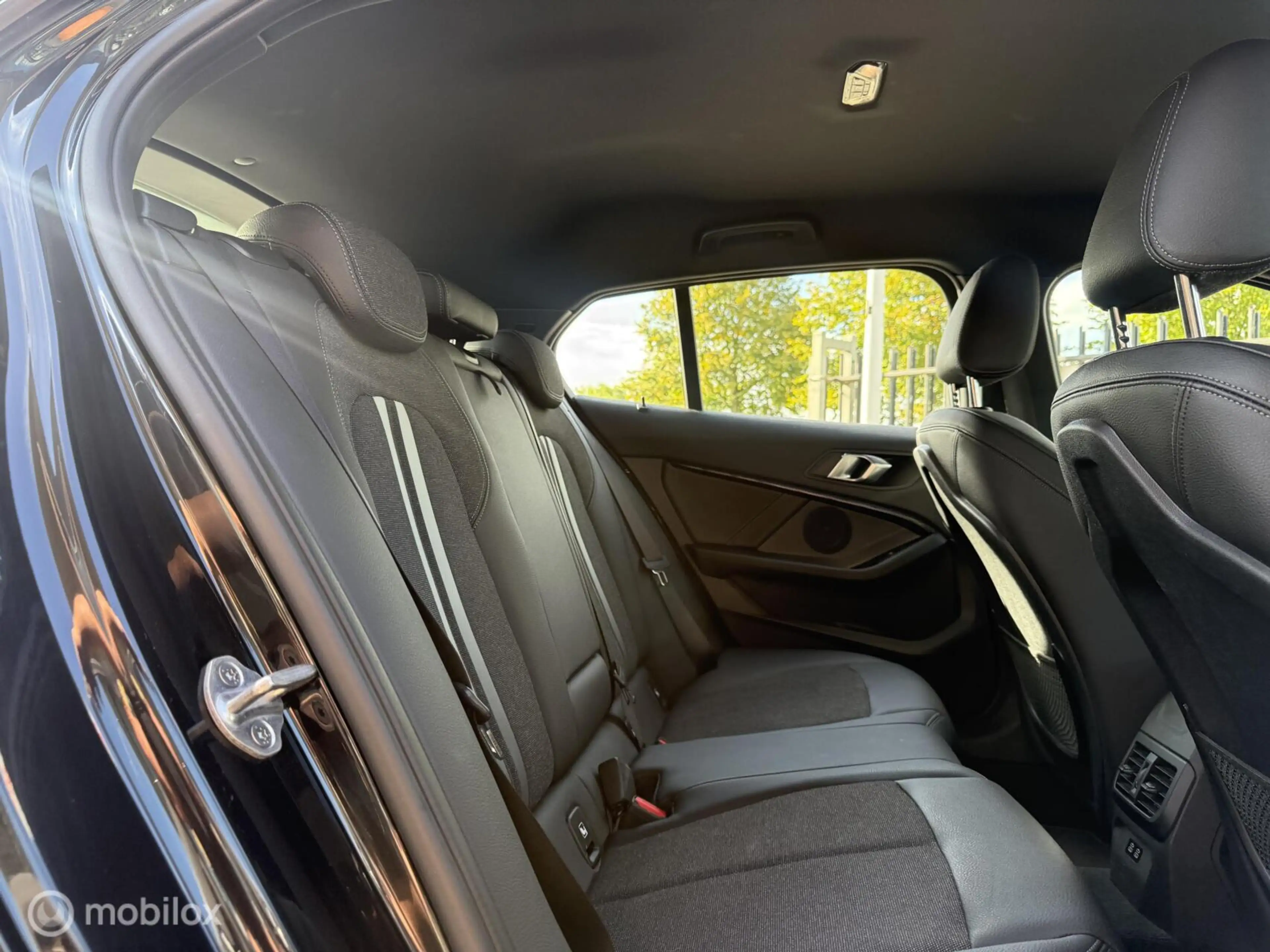 BMW 118 1-serie 118i EDE Corporate Lease M Sport | Leer |C — photo 13