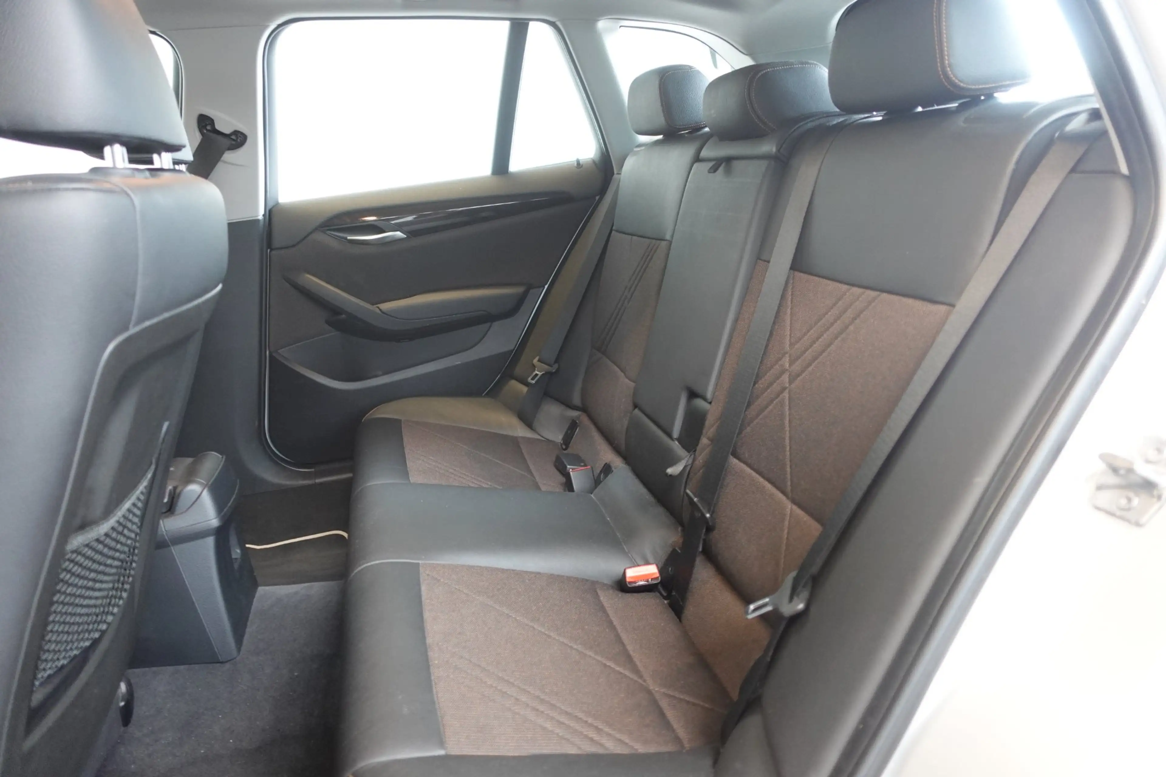 BMW X1 xDrive18d E84 — photo 7