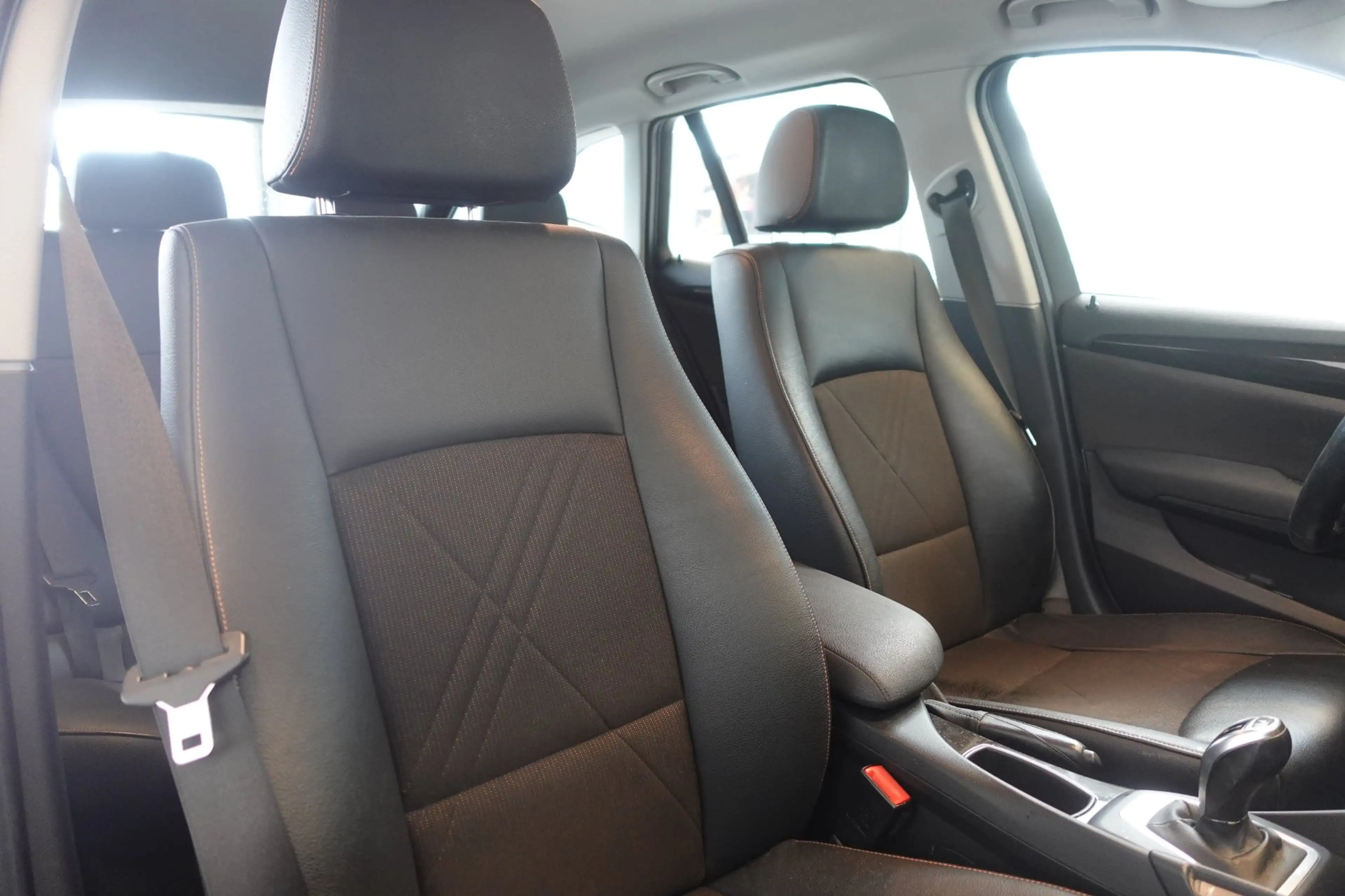 BMW X1 xDrive18d E84 — photo 6