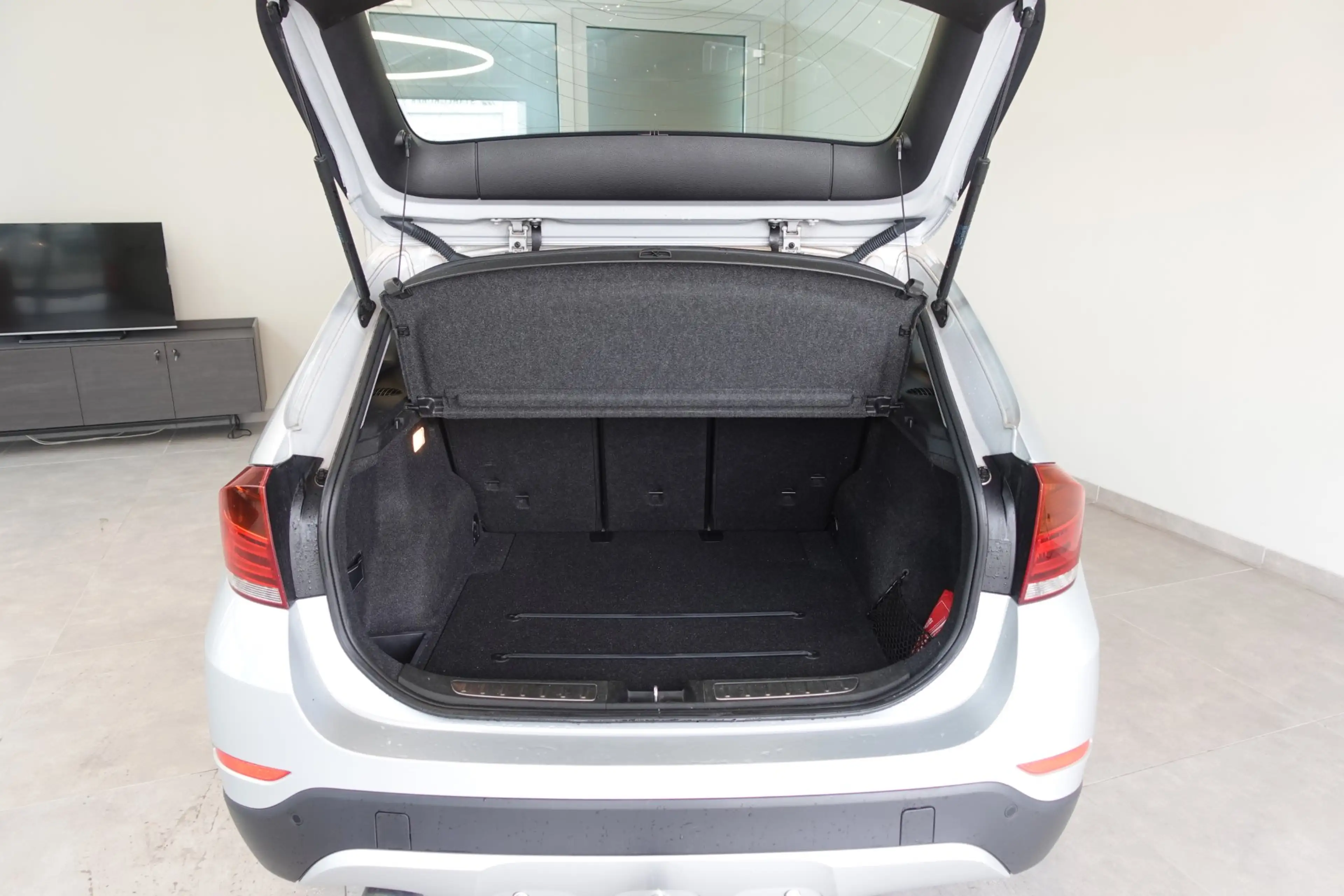 BMW X1 xDrive18d E84 — photo 9