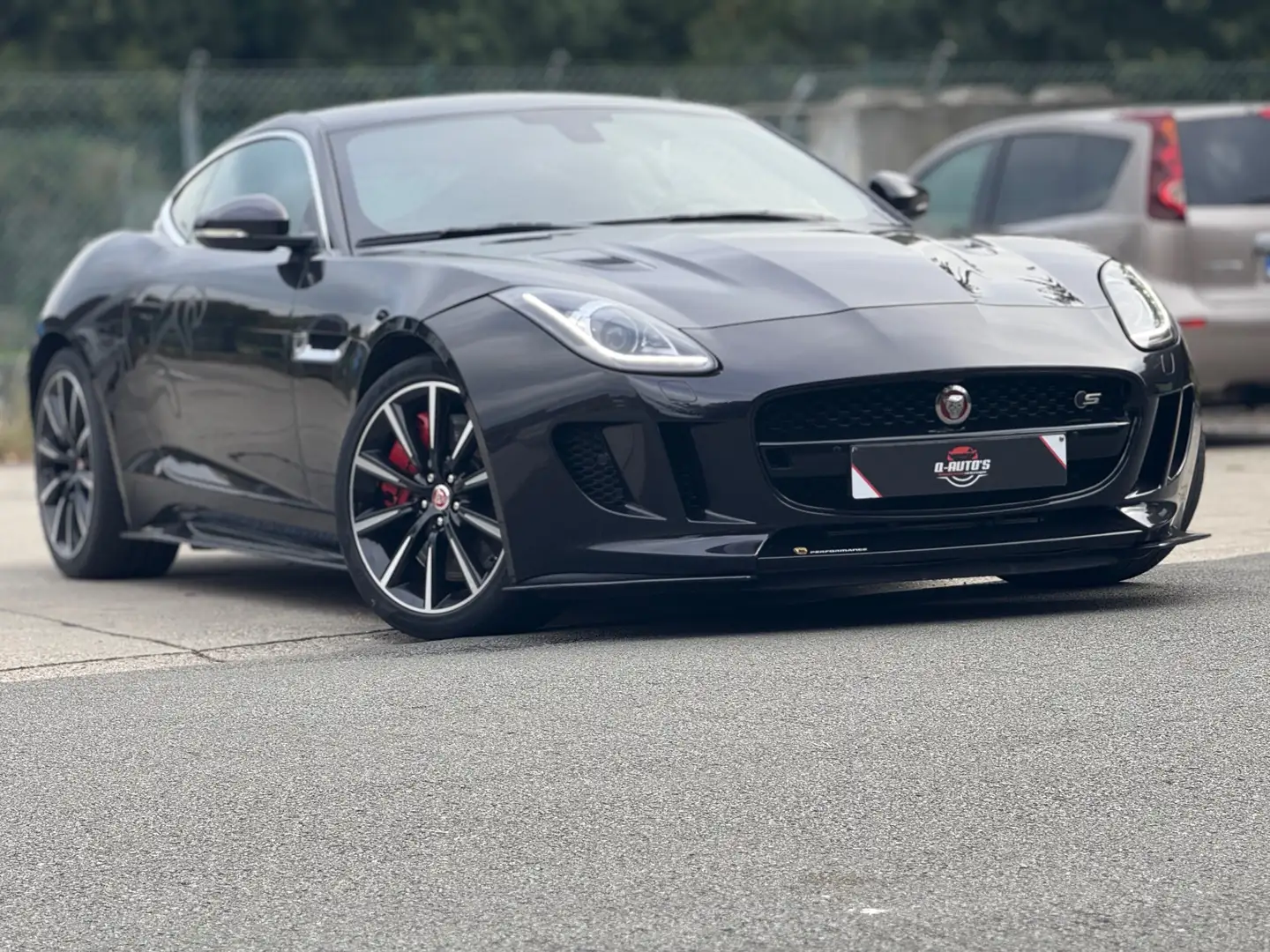 Jaguar F-Type AWD Aut. S 4x4-380pk-41000km-Performance-Pano Zwart - 2