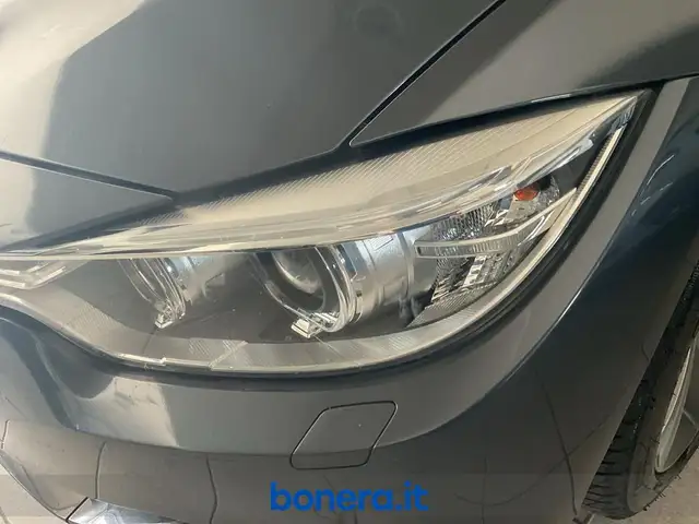 BMW 4 Series view 9